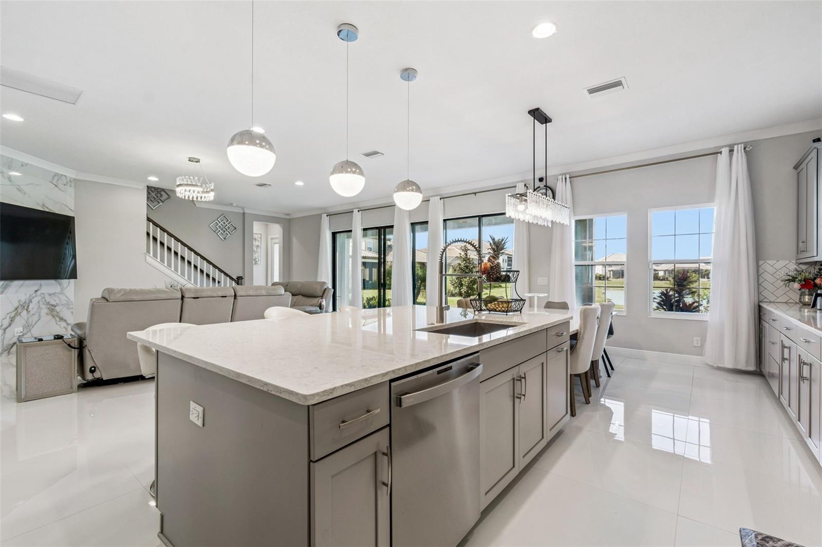 MIRADA PARCEL 2 PB 89 PG 50 BLOCK 1 LOT 1 - Residential