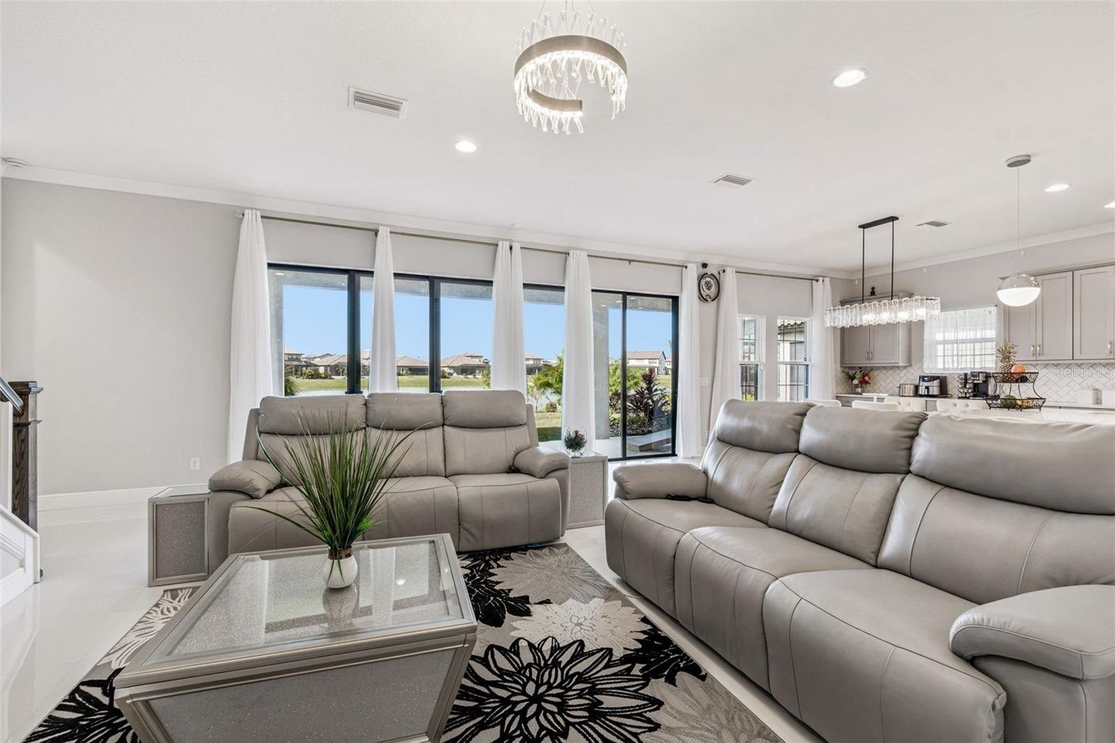 MIRADA PARCEL 2 PB 89 PG 50 BLOCK 1 LOT 1 - Residential