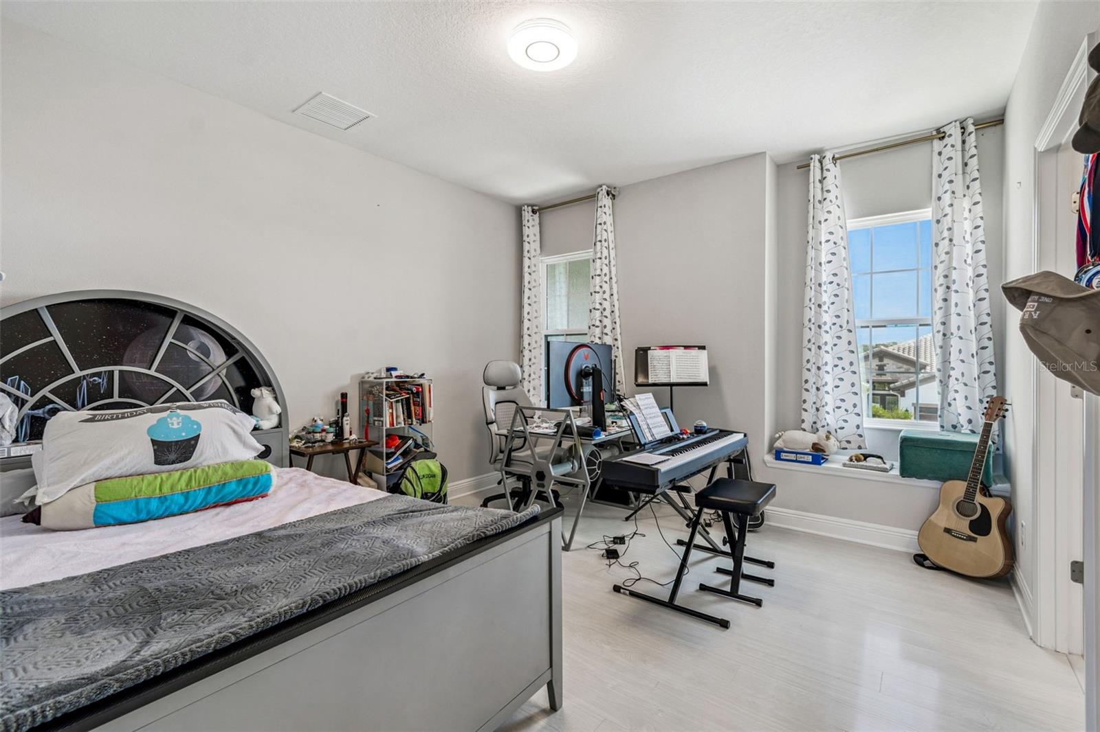 MIRADA PARCEL 2 PB 89 PG 50 BLOCK 1 LOT 1 - Residential