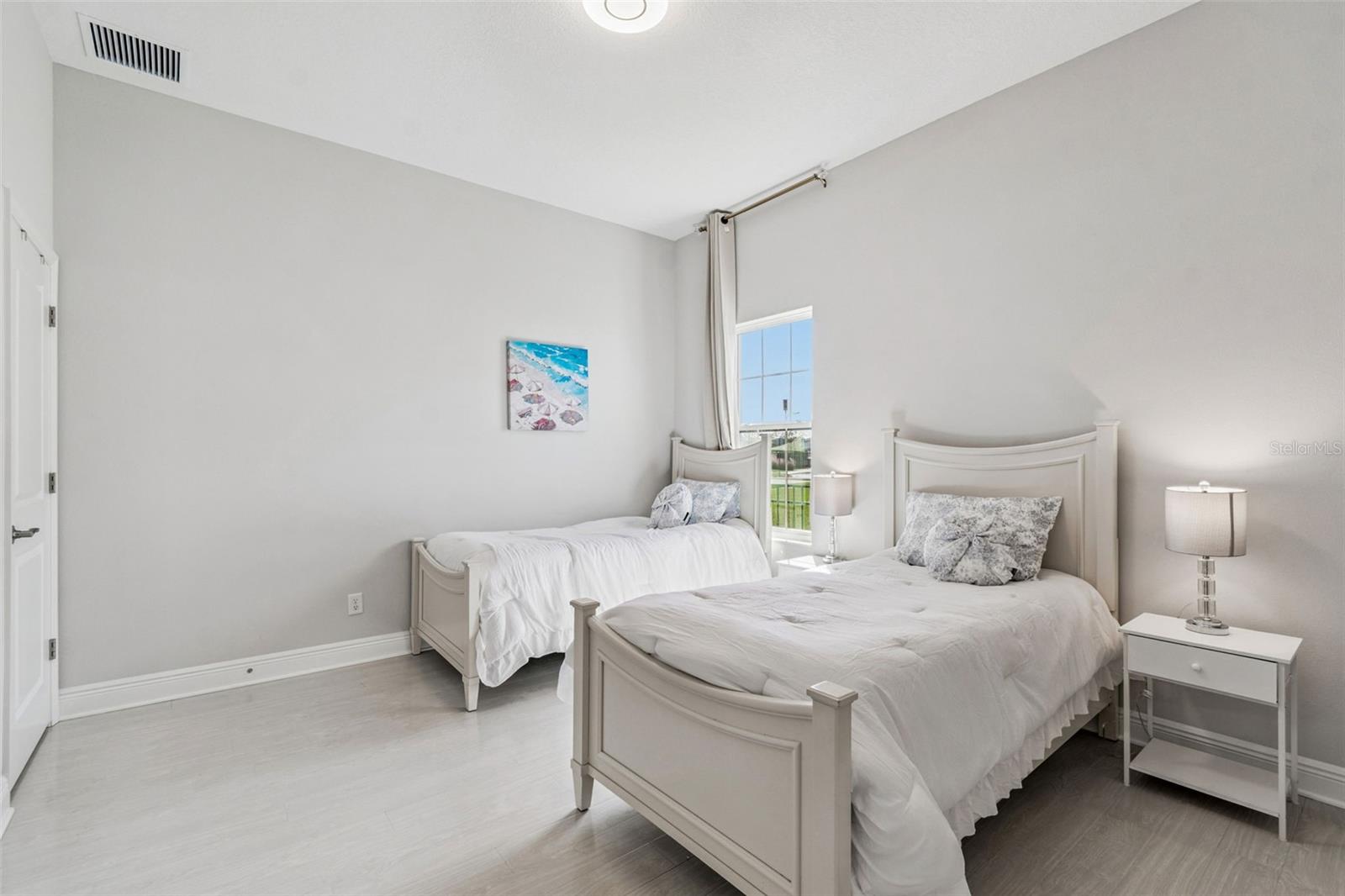 MIRADA PARCEL 2 PB 89 PG 50 BLOCK 1 LOT 1 - Residential