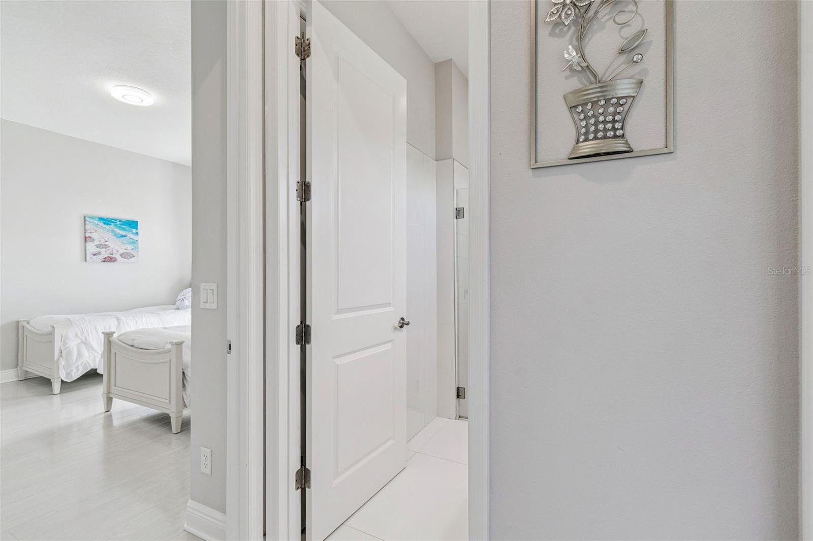 MIRADA PARCEL 2 PB 89 PG 50 BLOCK 1 LOT 1 - Residential