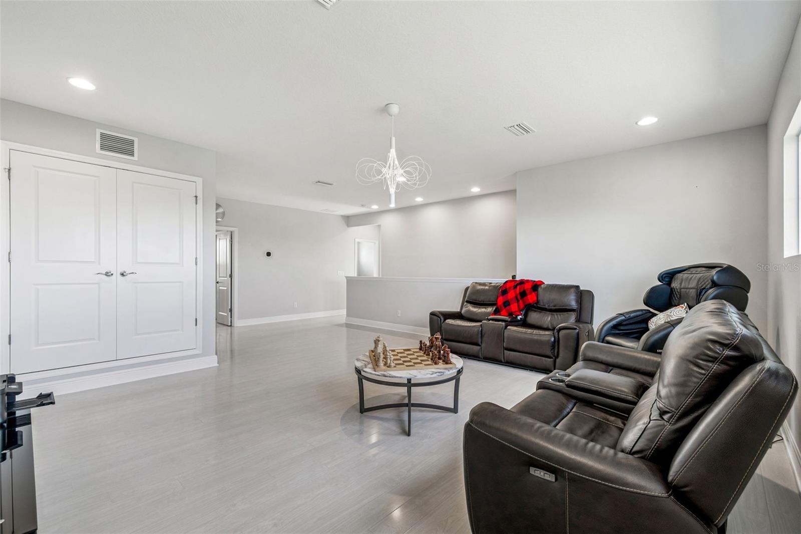 MIRADA PARCEL 2 PB 89 PG 50 BLOCK 1 LOT 1 - Residential