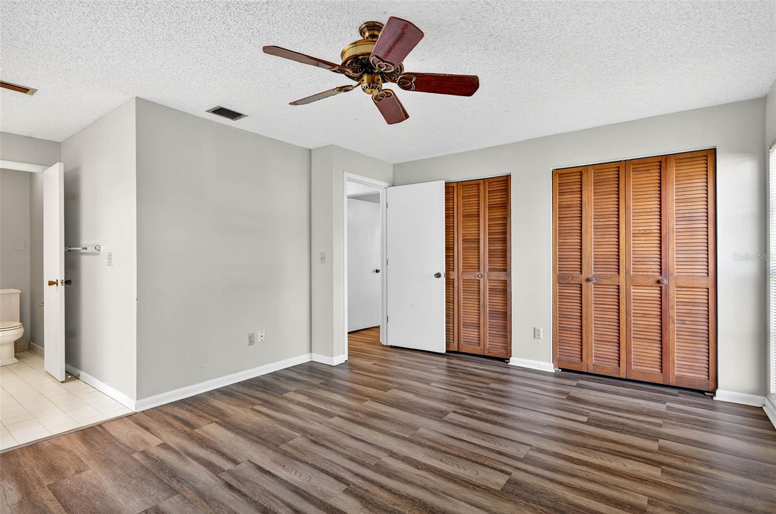 RIVERSIDE ESTATES CORR - Residential