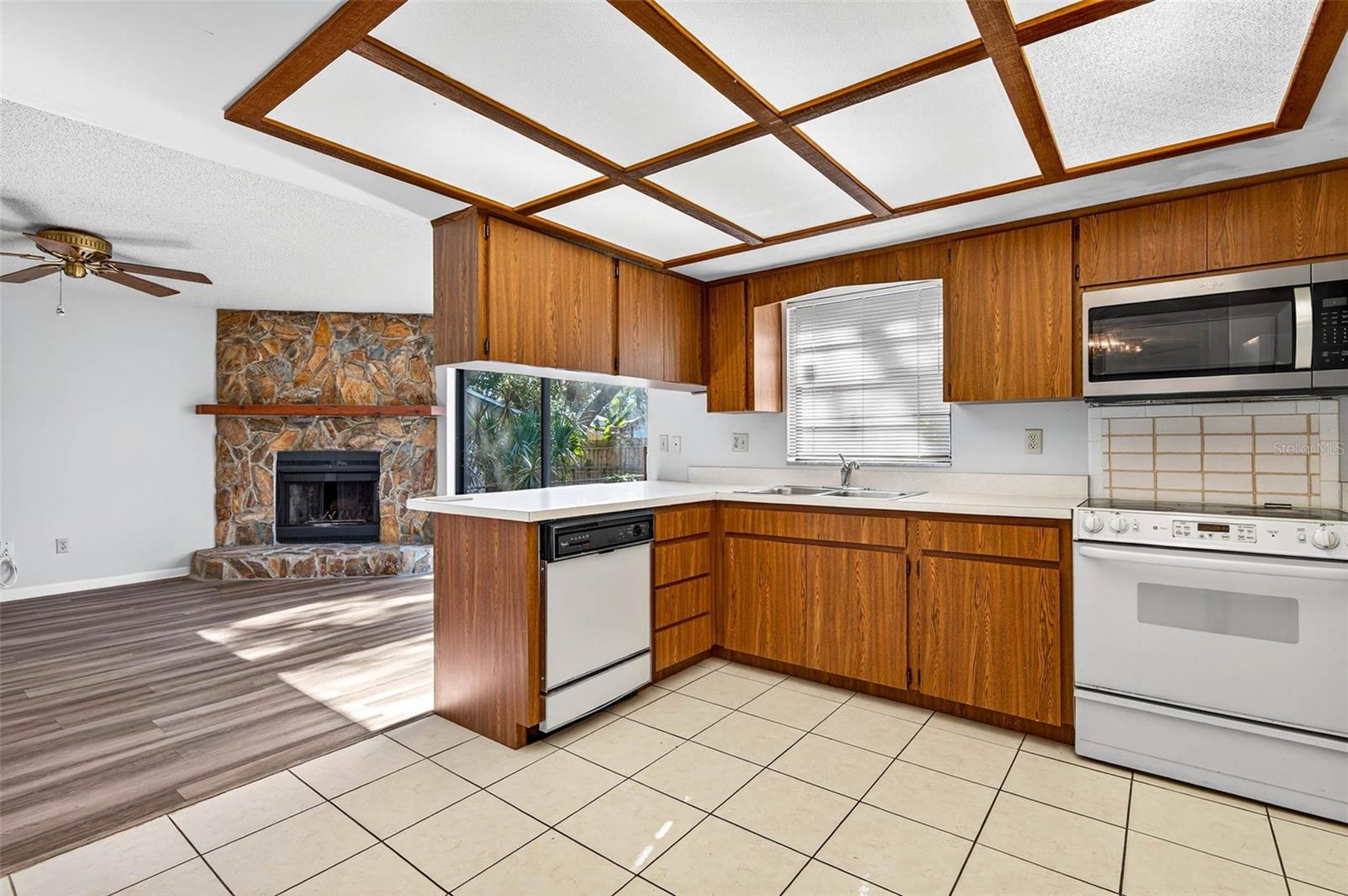 RIVERSIDE ESTATES CORR - Residential