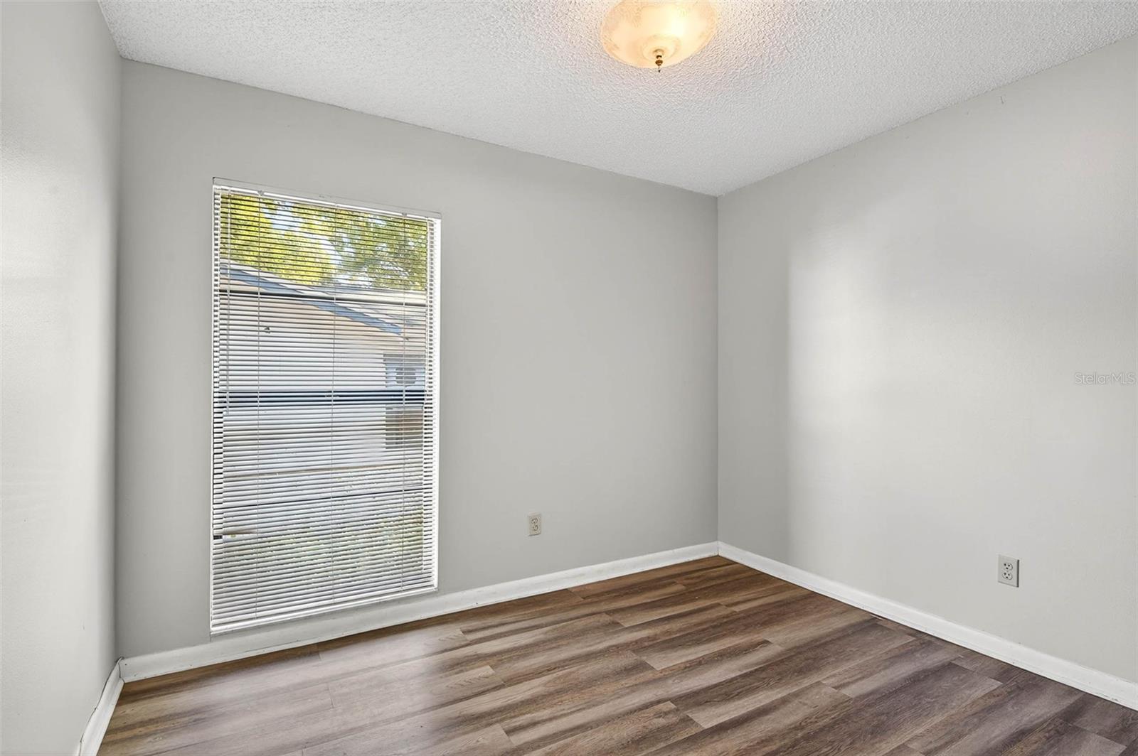 RIVERSIDE ESTATES CORR - Residential