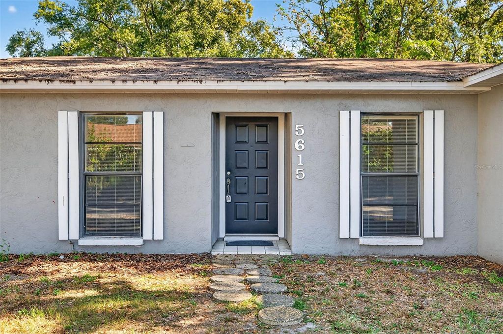 Photo of 5615 N Mckay Avenue, Tampa, FL 33603 (MLS # TB8446102)