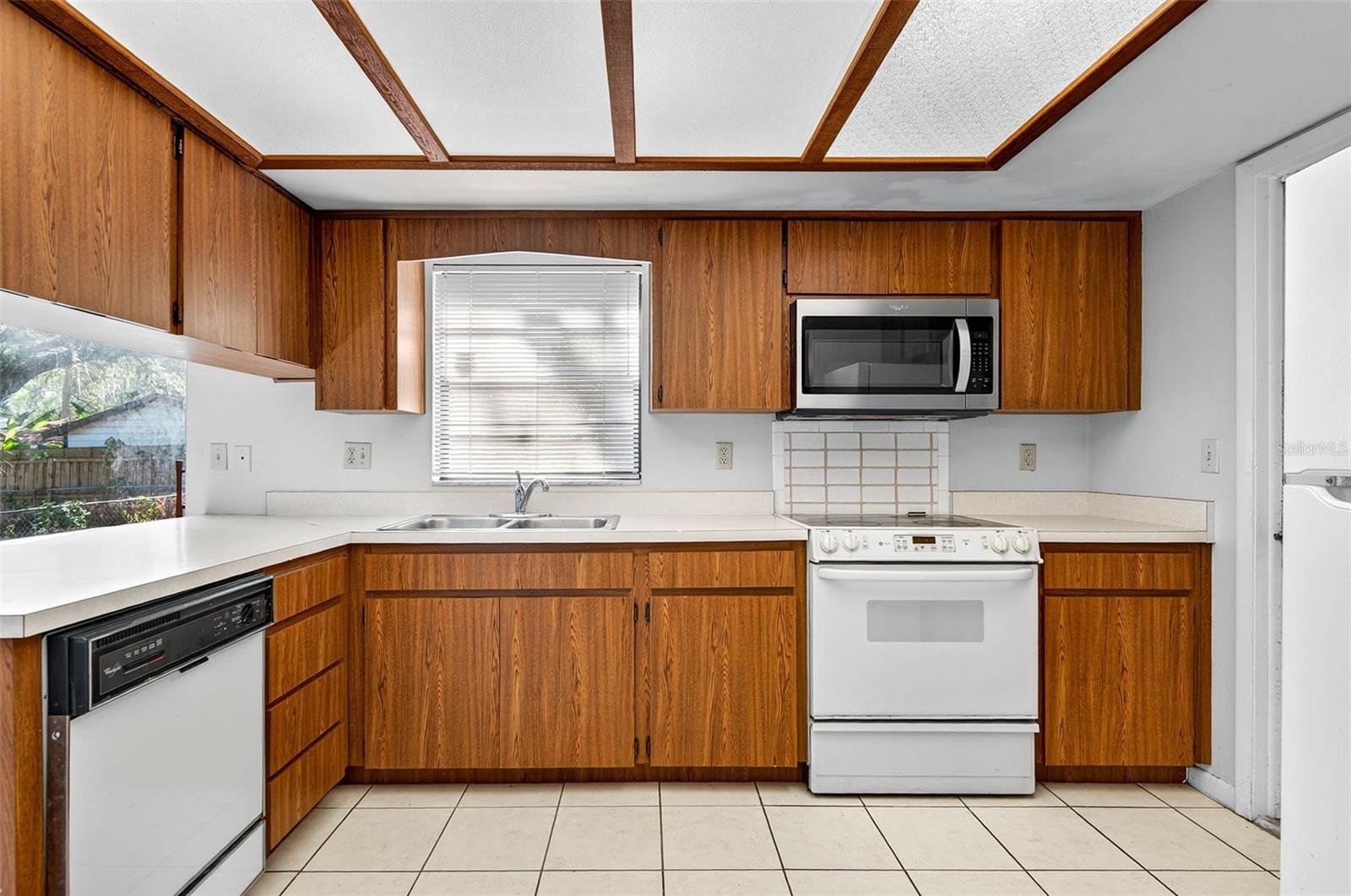 RIVERSIDE ESTATES CORR - Residential