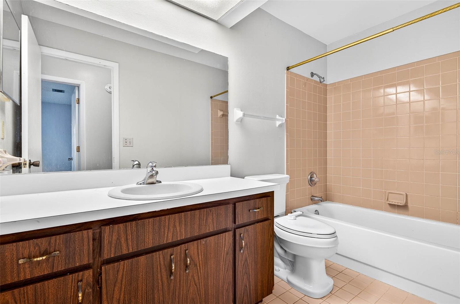 RIVERSIDE ESTATES CORR - Residential