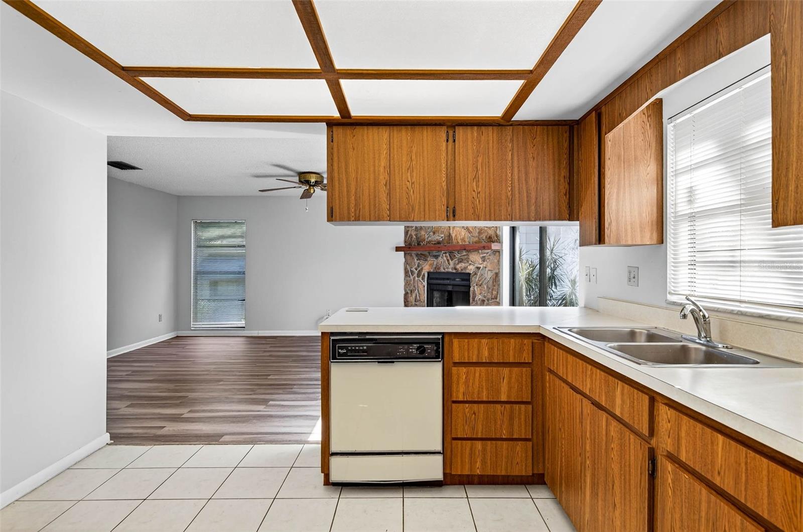 RIVERSIDE ESTATES CORR - Residential