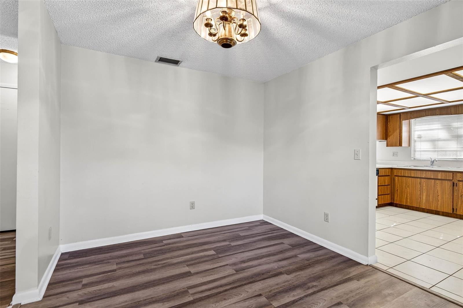 RIVERSIDE ESTATES CORR - Residential