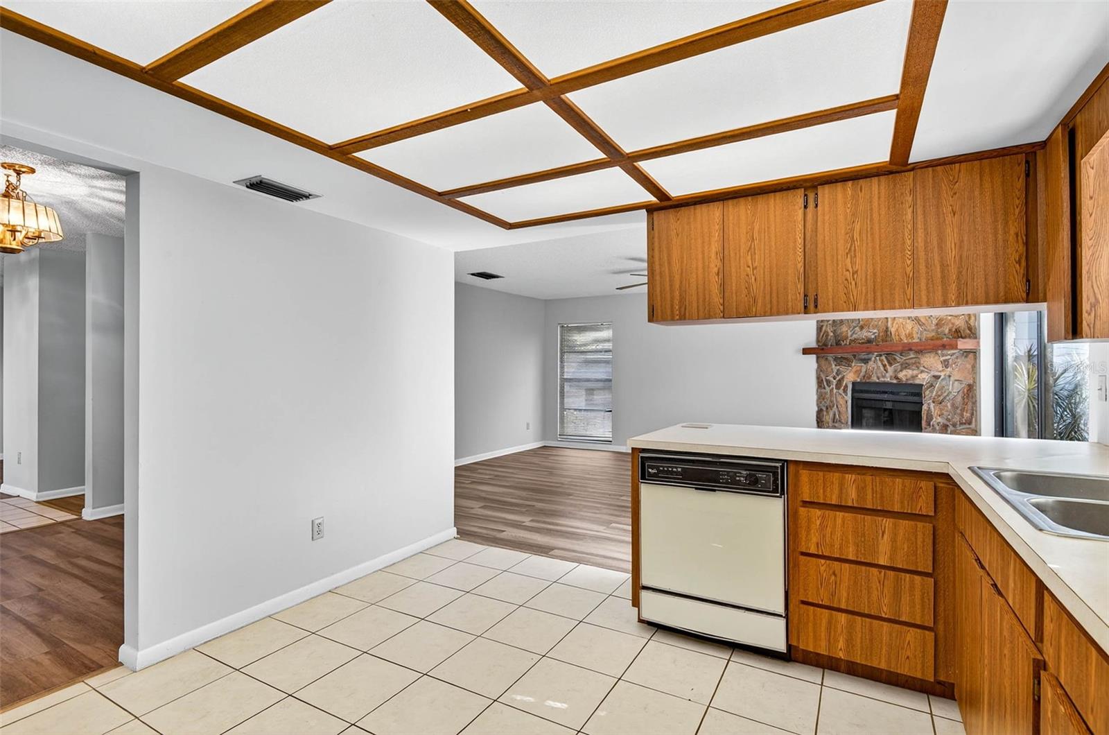 RIVERSIDE ESTATES CORR - Residential