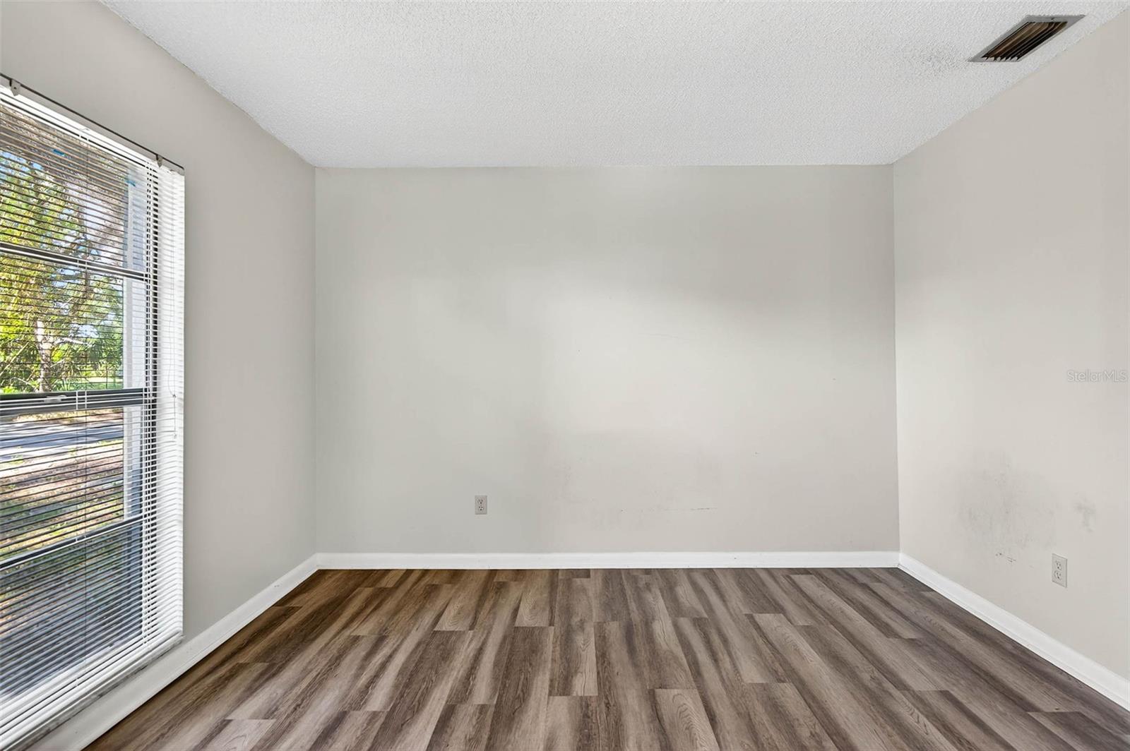 RIVERSIDE ESTATES CORR - Residential