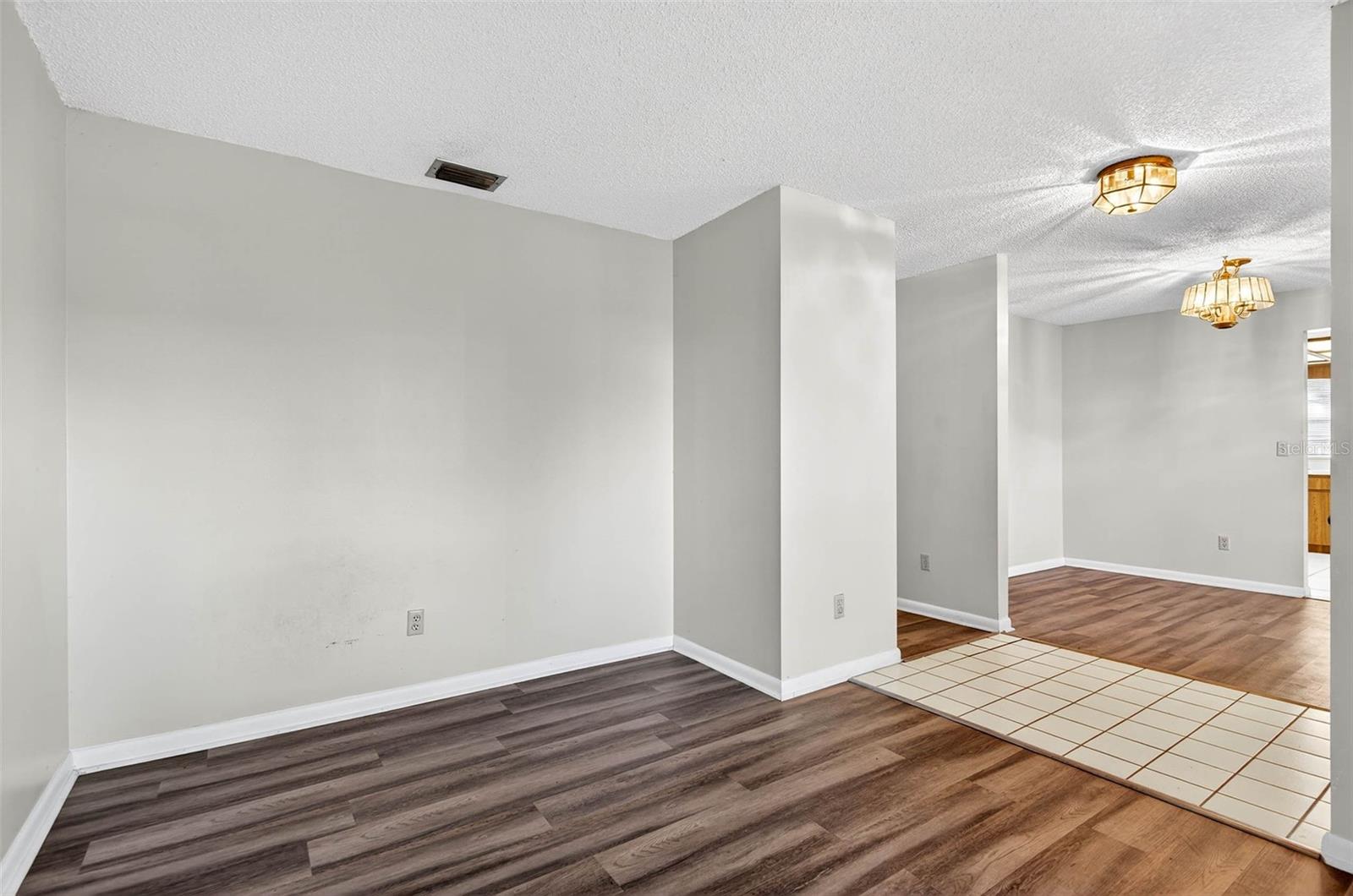 RIVERSIDE ESTATES CORR - Residential