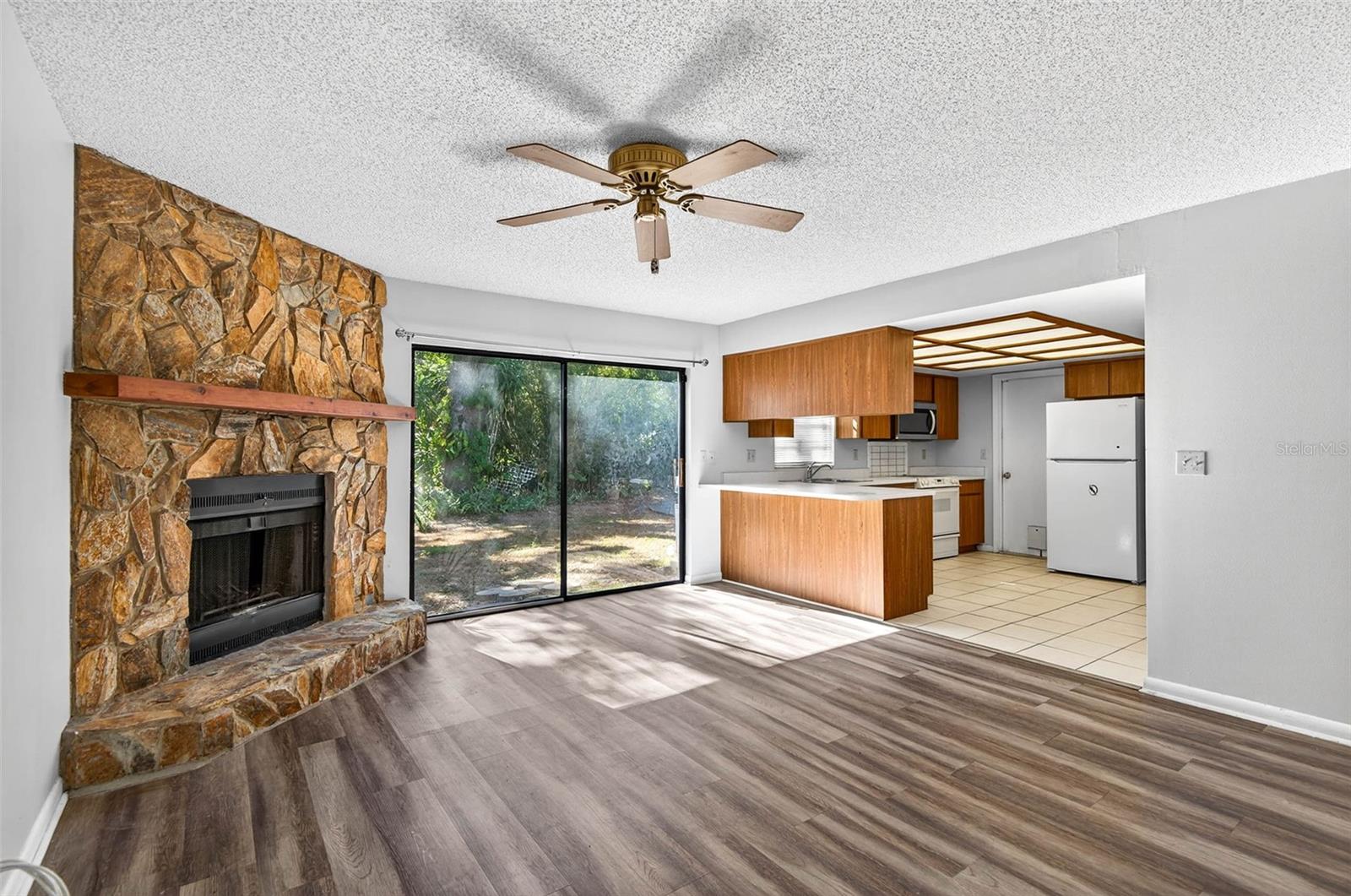 RIVERSIDE ESTATES CORR - Residential