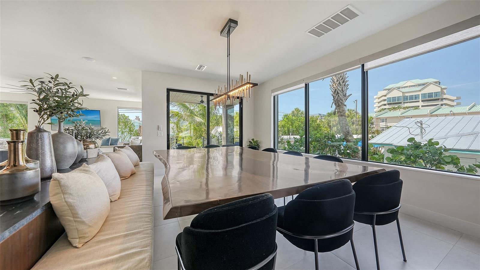 LIDO BEACH - Residential