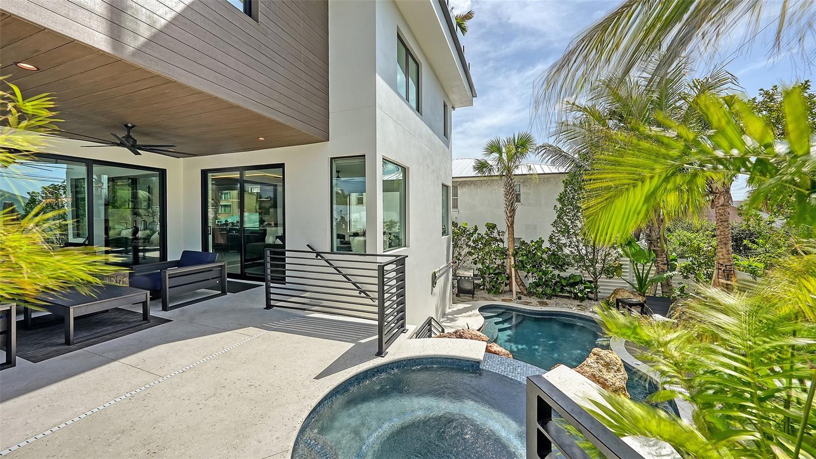 LIDO BEACH - Residential