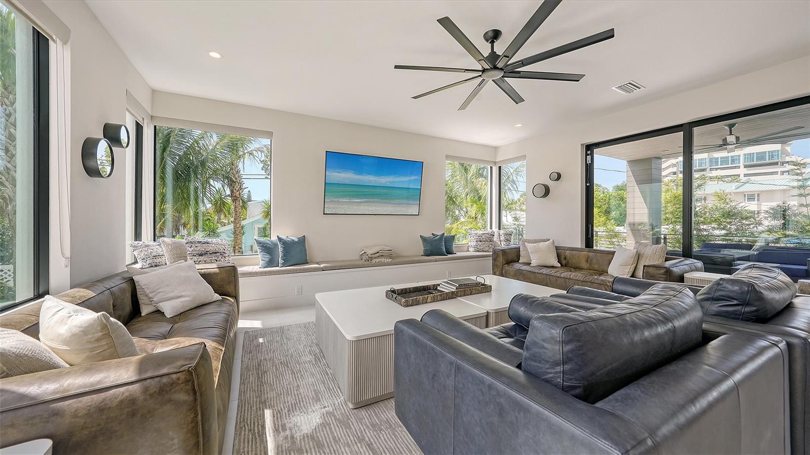 LIDO BEACH - Residential