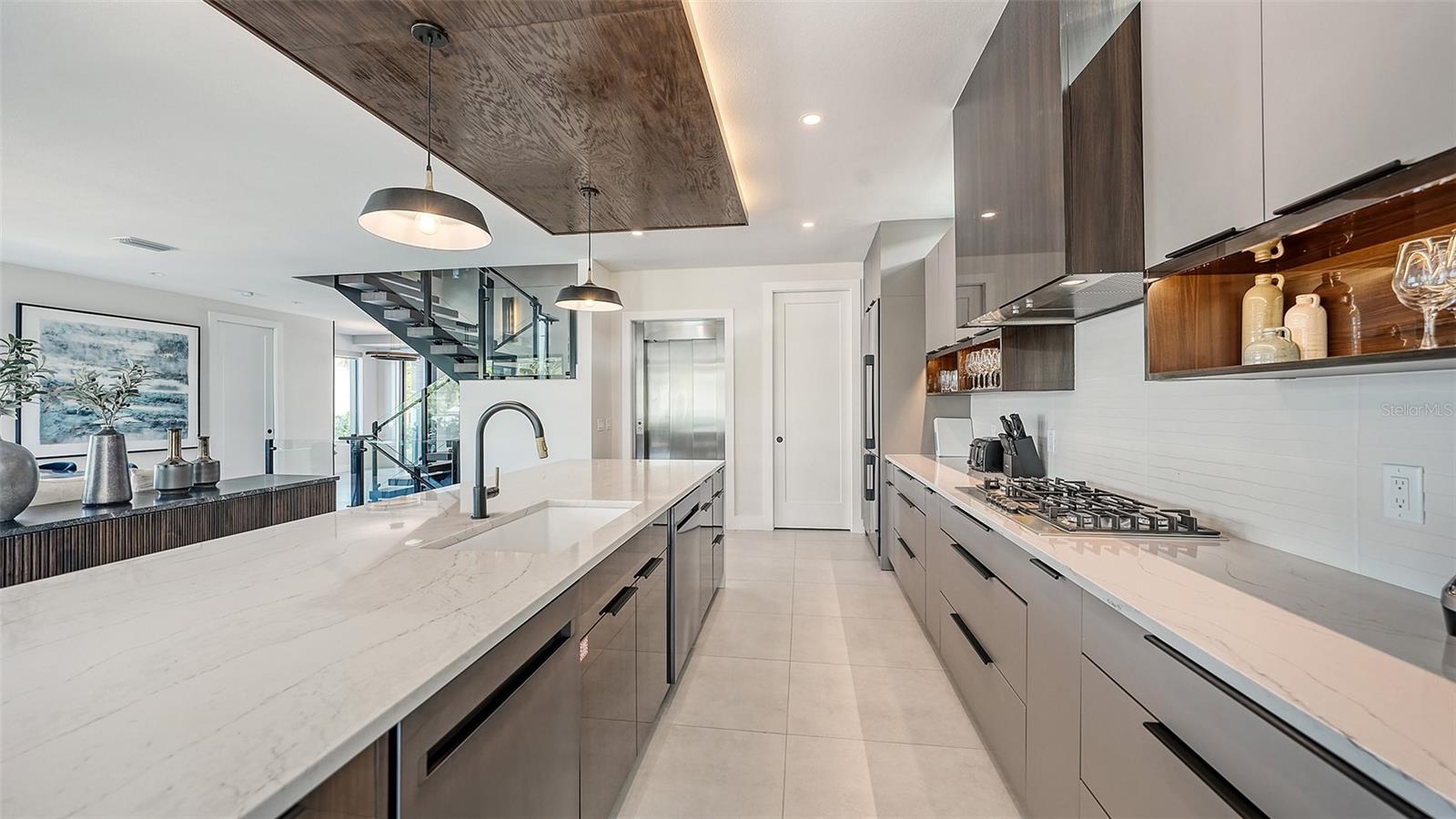 LIDO BEACH - Residential