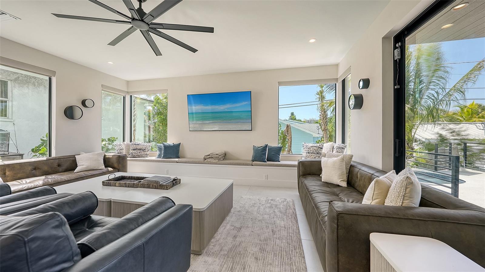 LIDO BEACH - Residential