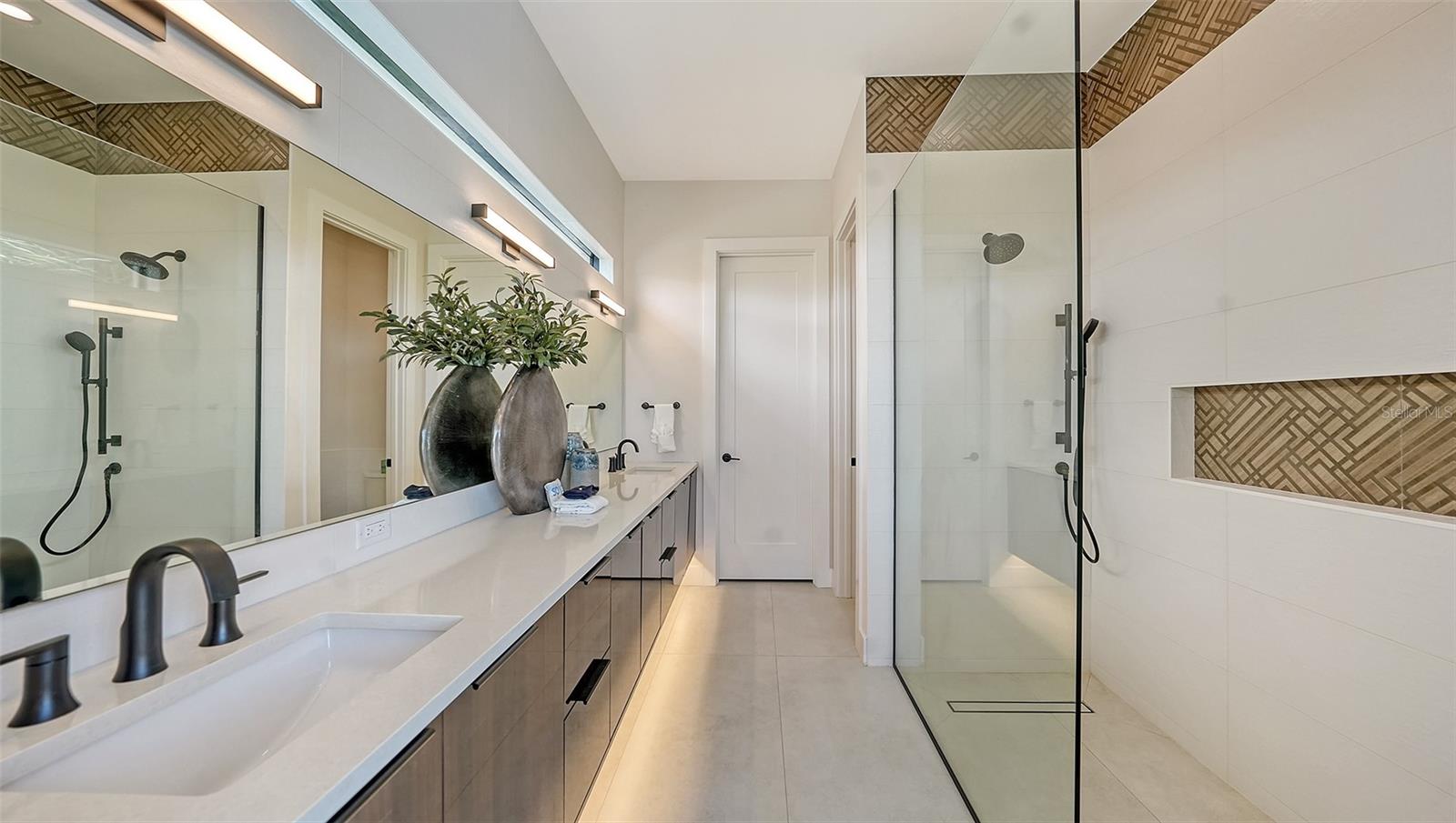 LIDO BEACH - Residential