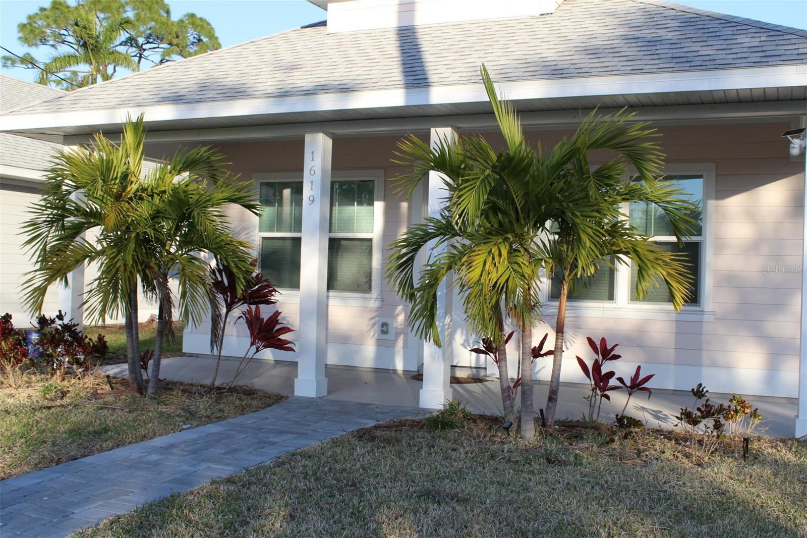 1619 17TH STREET W