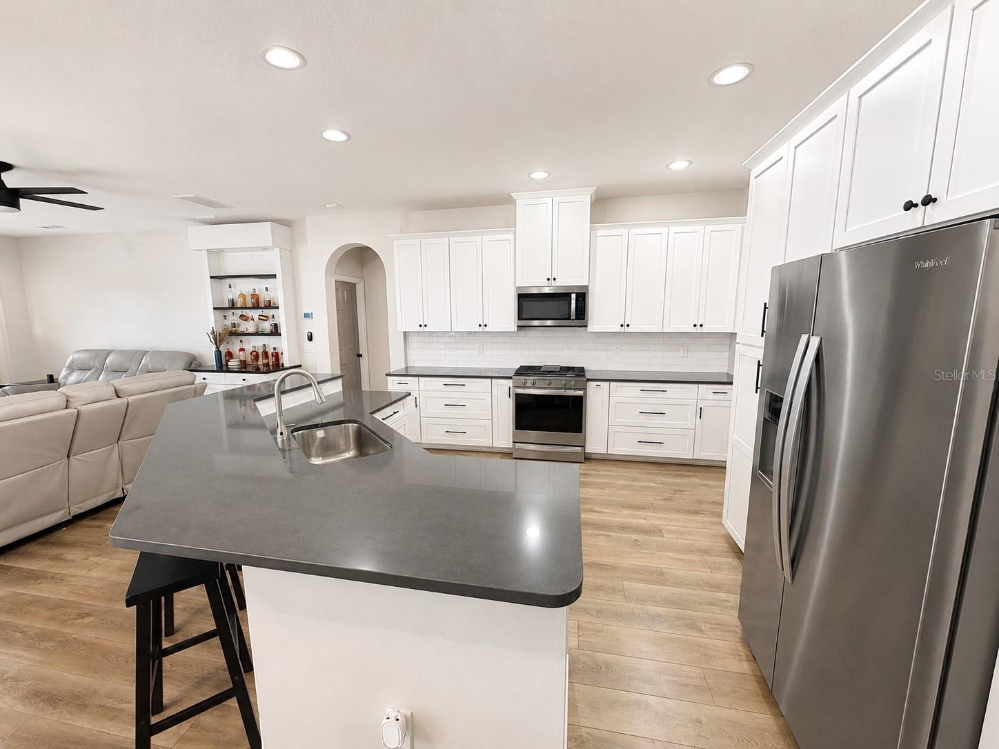 9323 WELLINGTON PARK CIRCLE