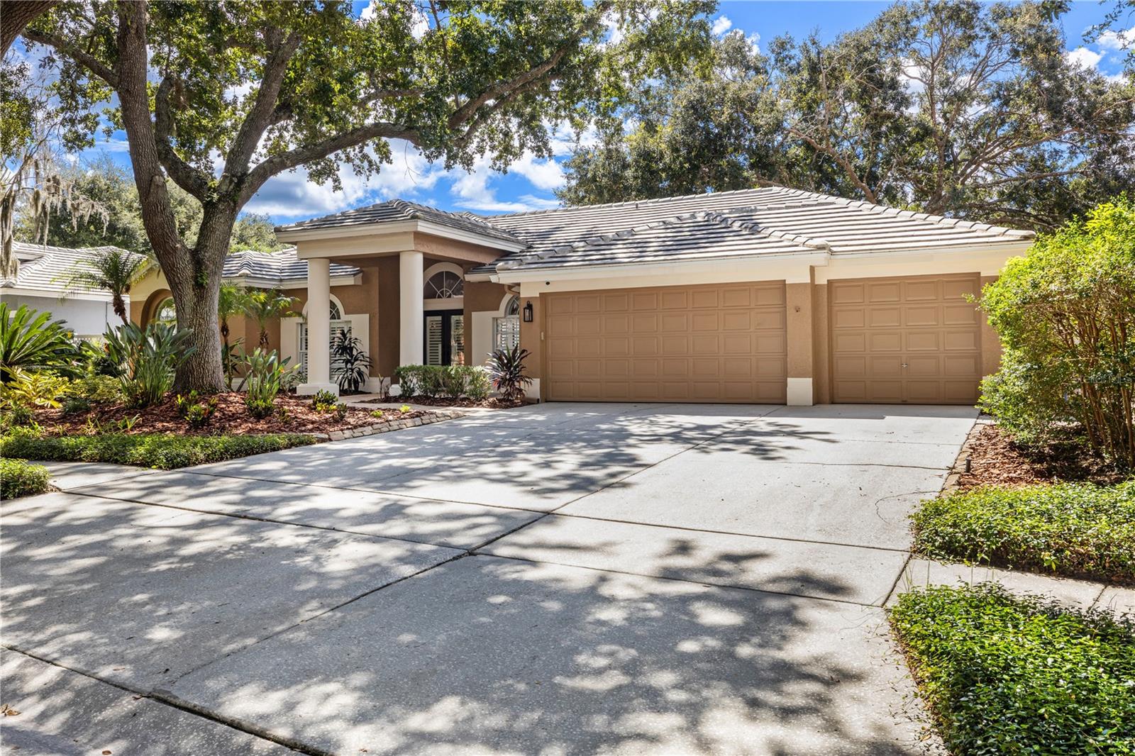 9323 WELLINGTON PARK CIRCLE