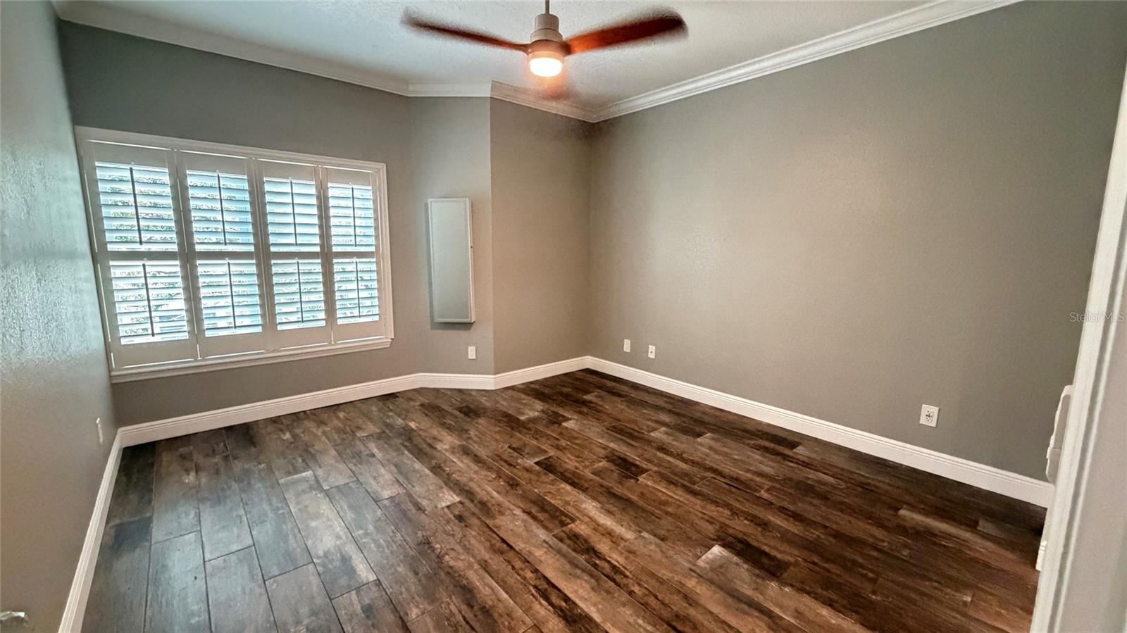 ISLAND PLACE A CONDO - Residential