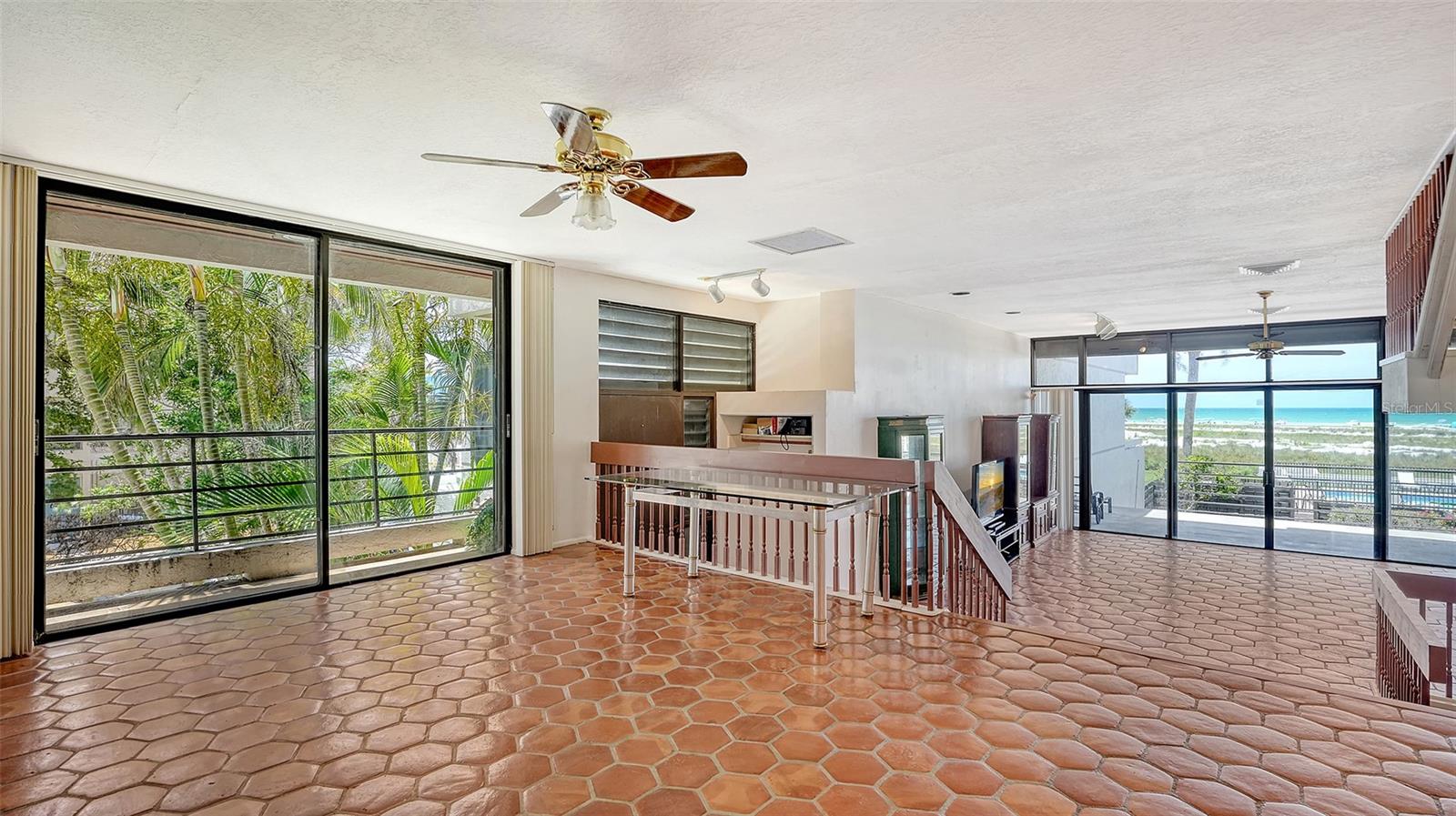 0222 BEACH ROAD - Residential