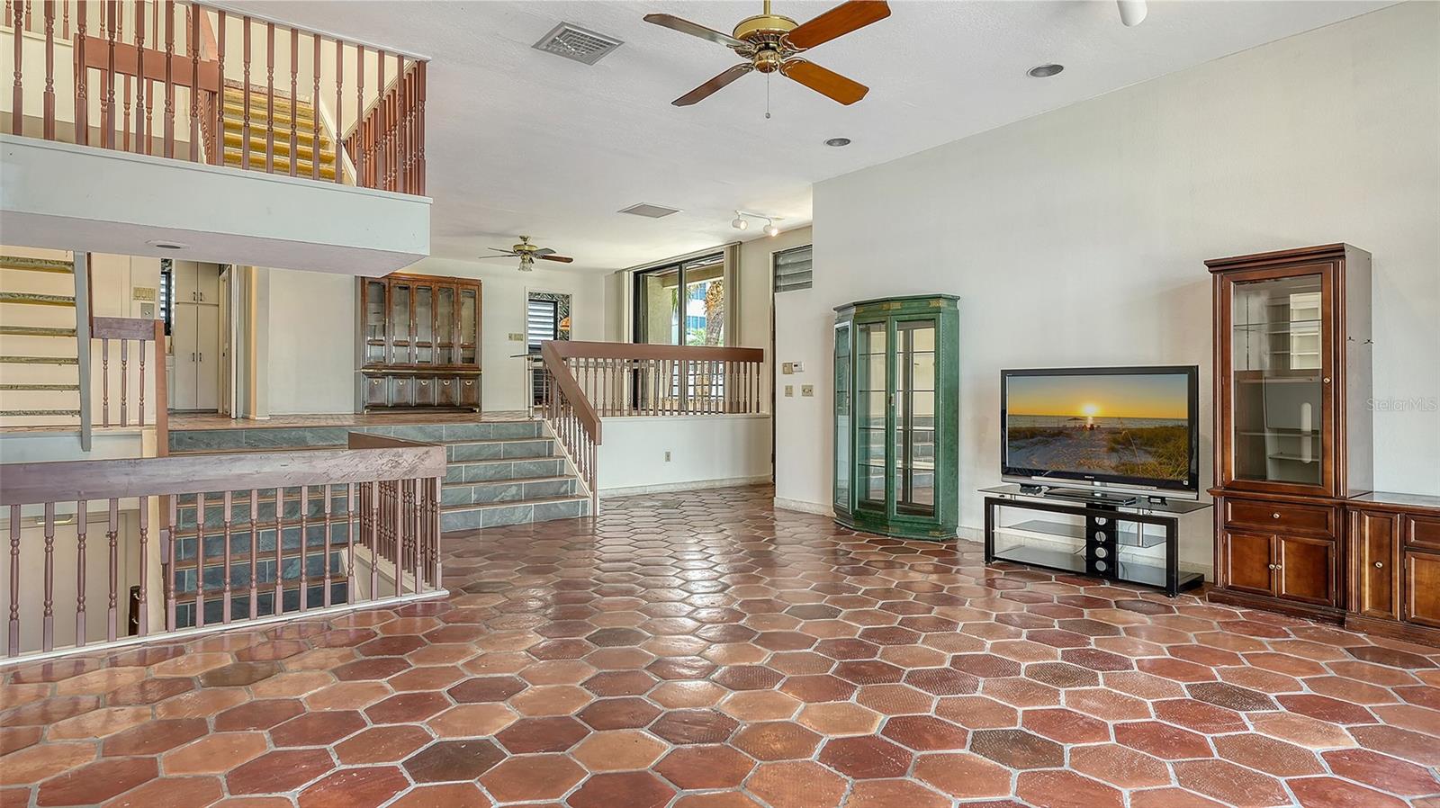 0222 BEACH ROAD - Residential