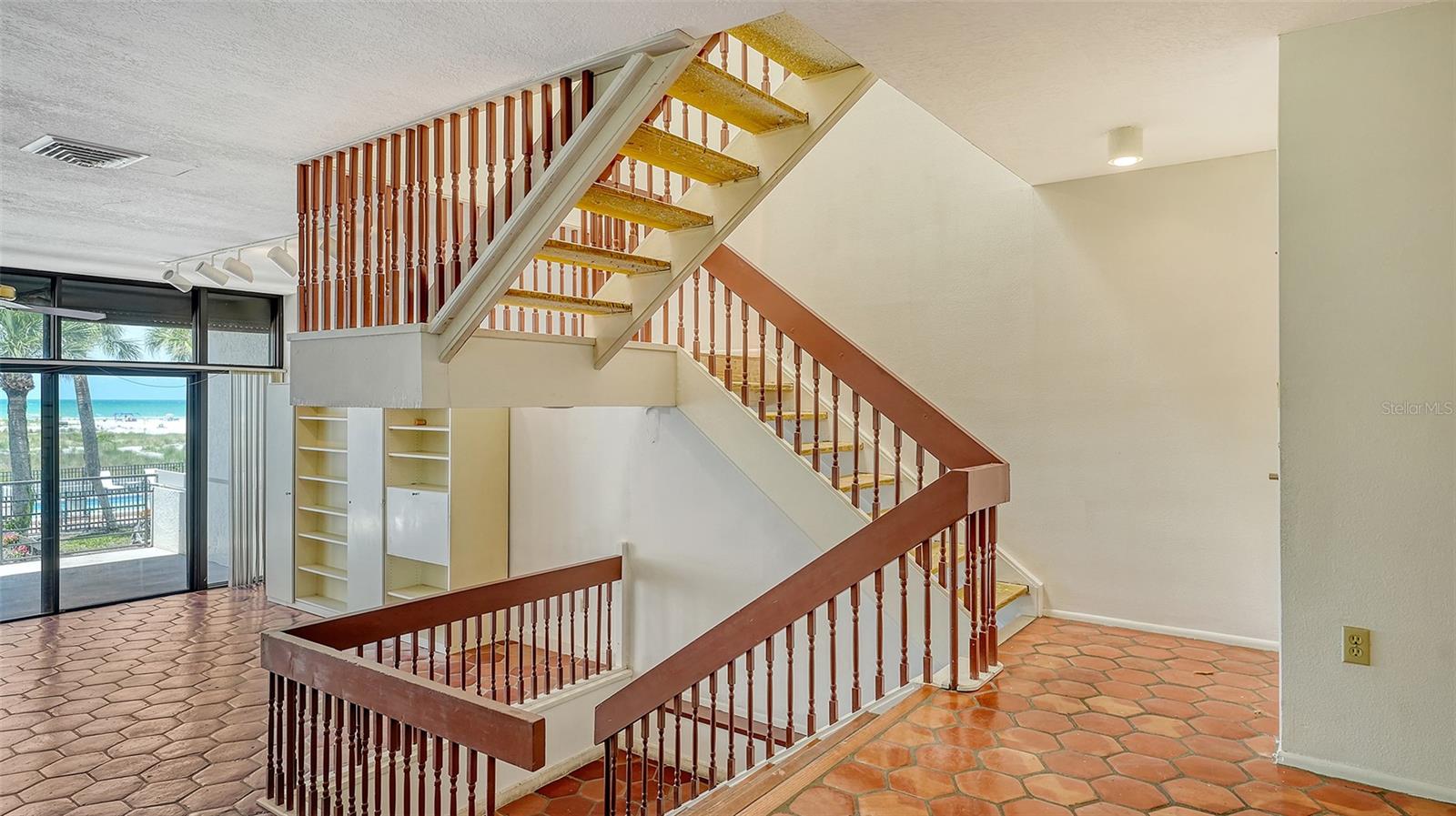 0222 BEACH ROAD - Residential