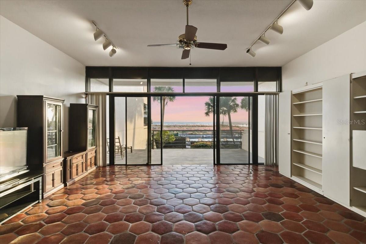 0222 BEACH ROAD - Residential