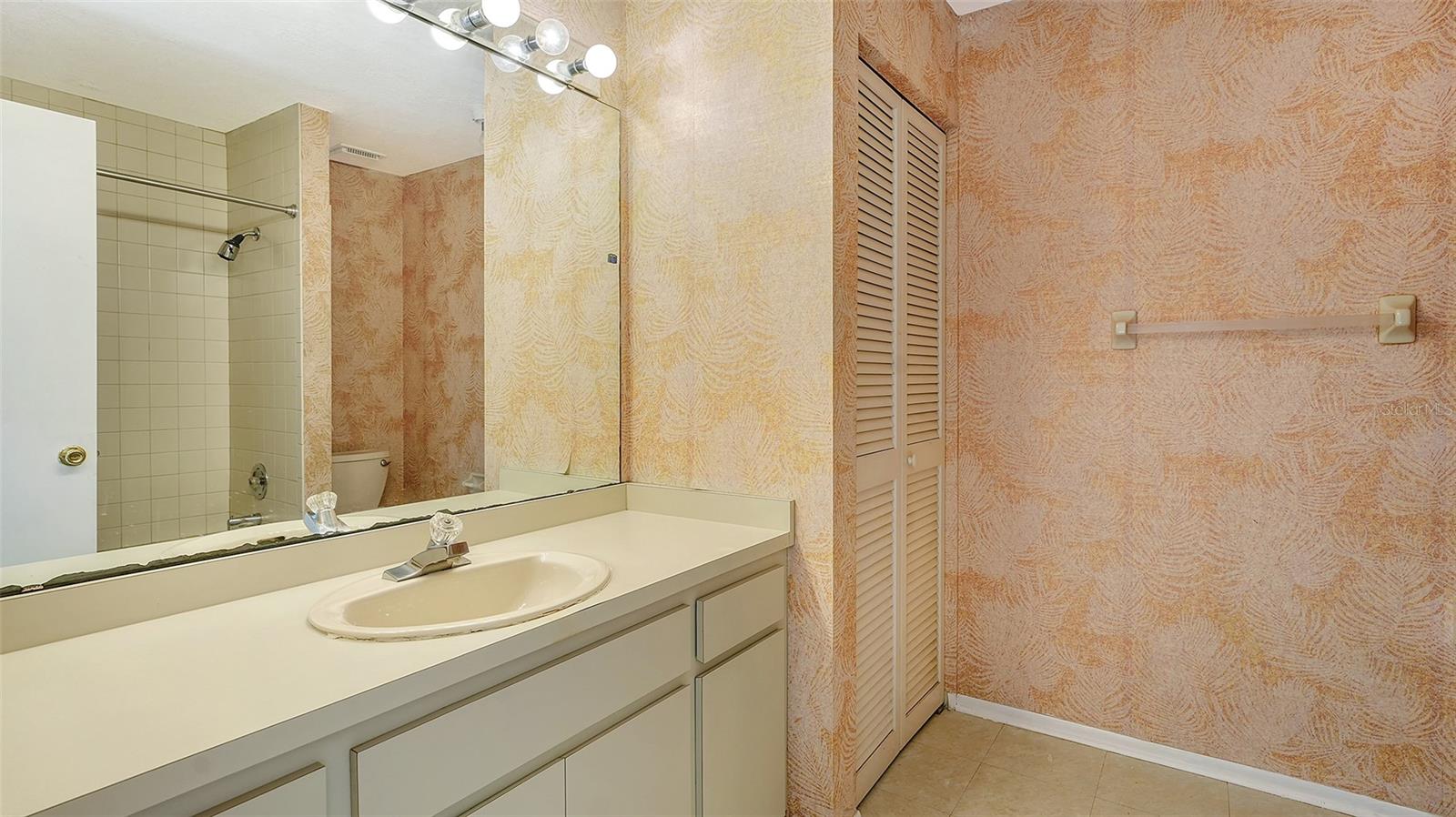 0222 BEACH ROAD - Residential