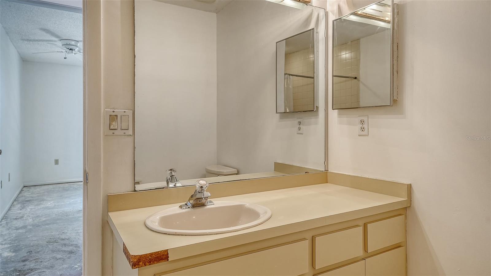 0222 BEACH ROAD - Residential