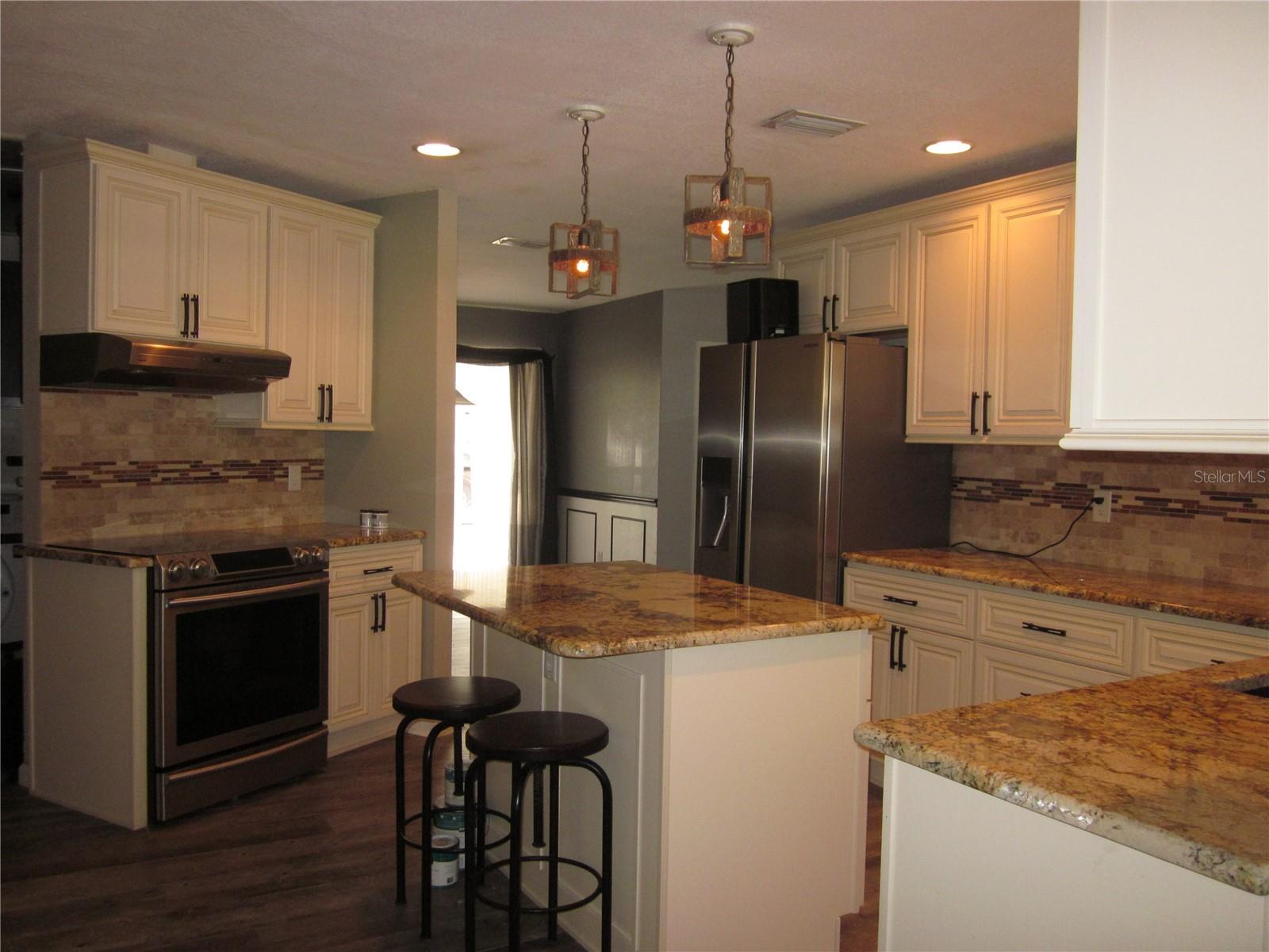 COUNTRY PLACE UNIT I - Residential Lease