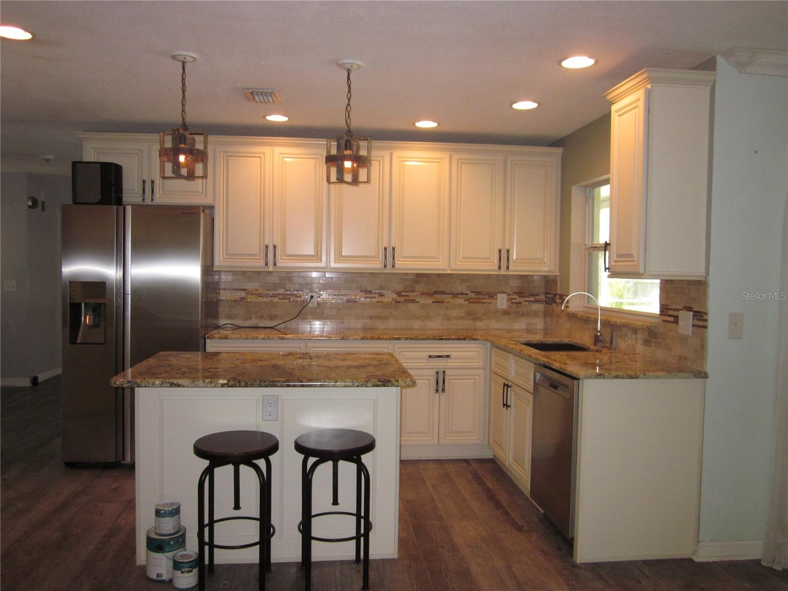 COUNTRY PLACE UNIT I - Residential Lease