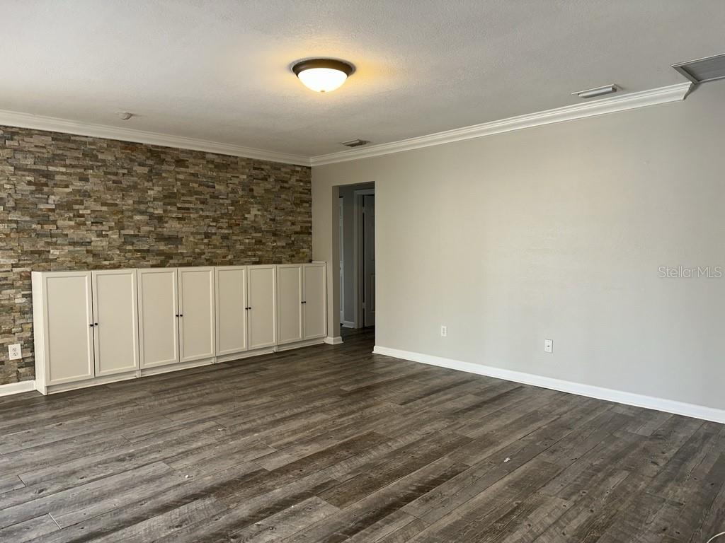 COUNTRY PLACE UNIT I - Residential Lease