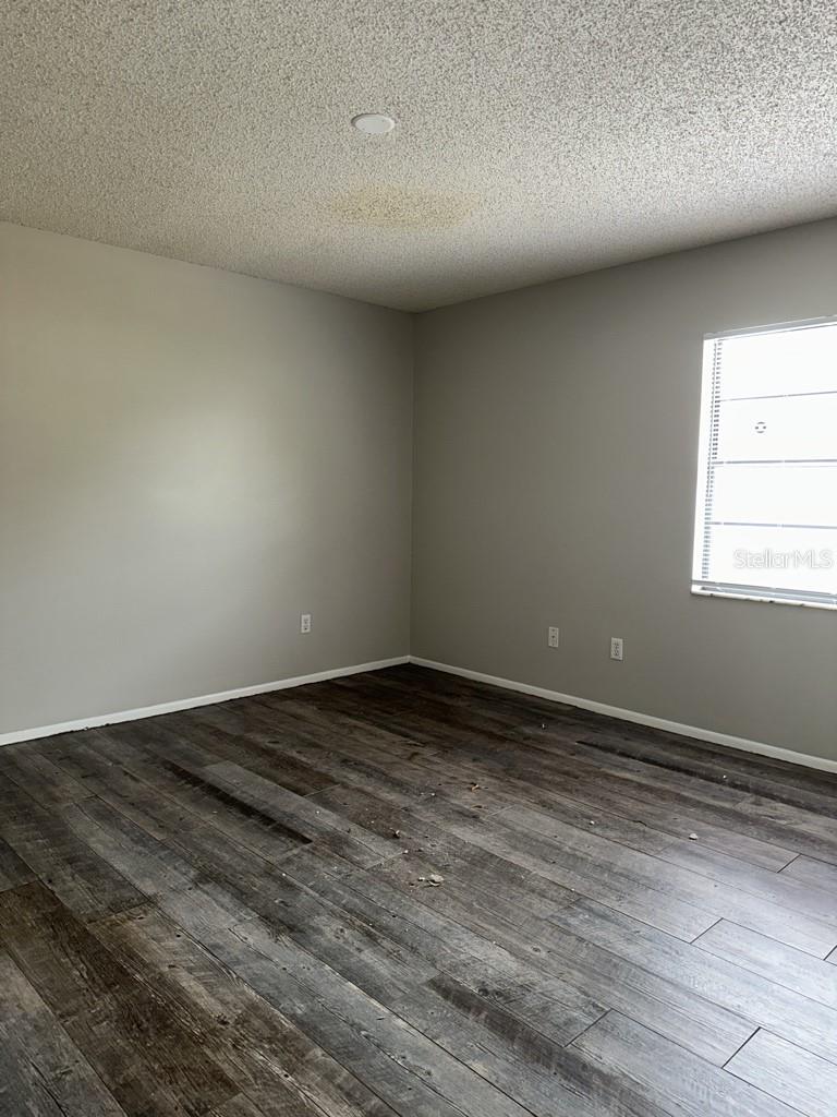 COUNTRY PLACE UNIT I - Residential Lease