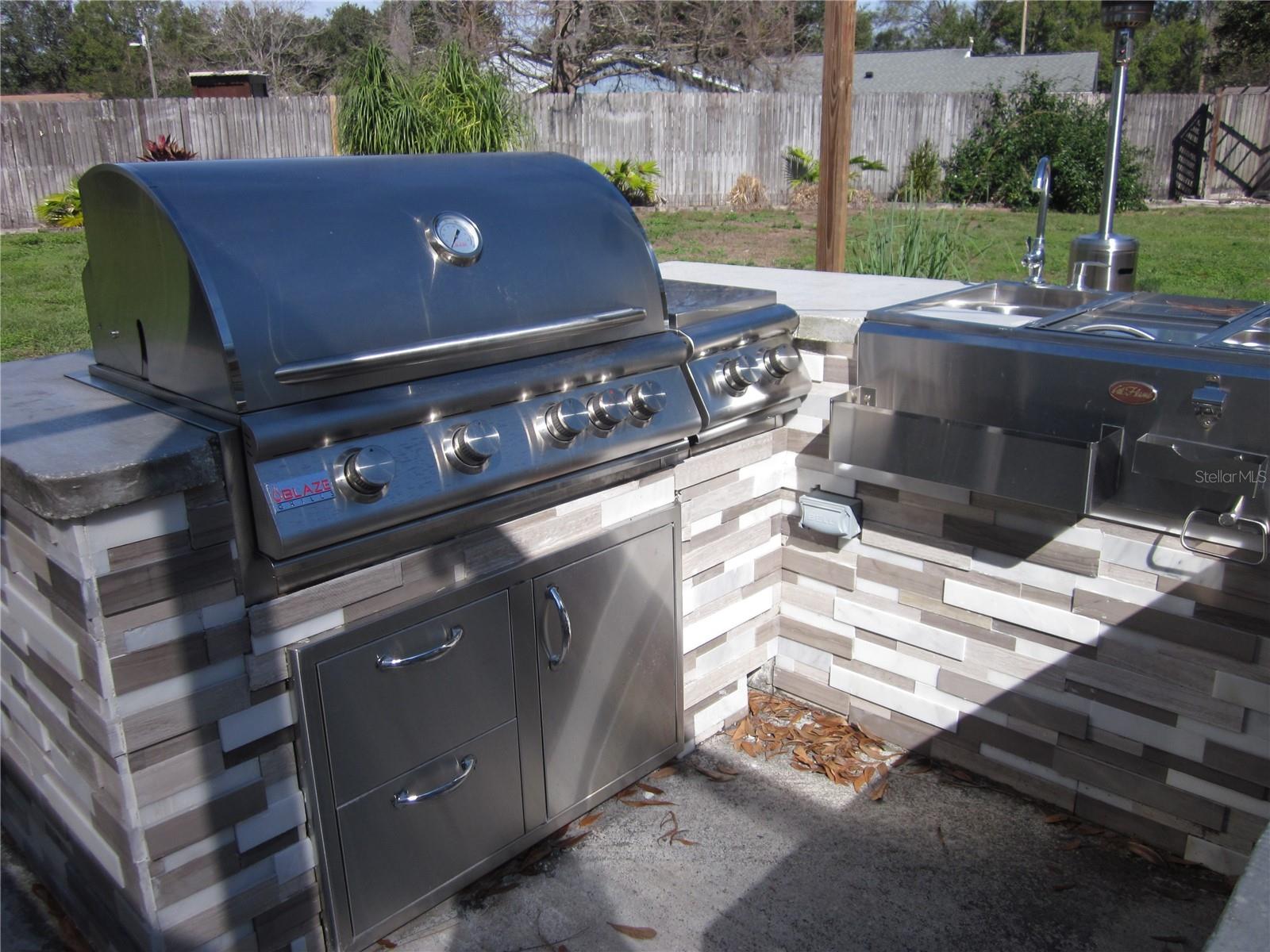 COUNTRY PLACE UNIT I - Residential Lease