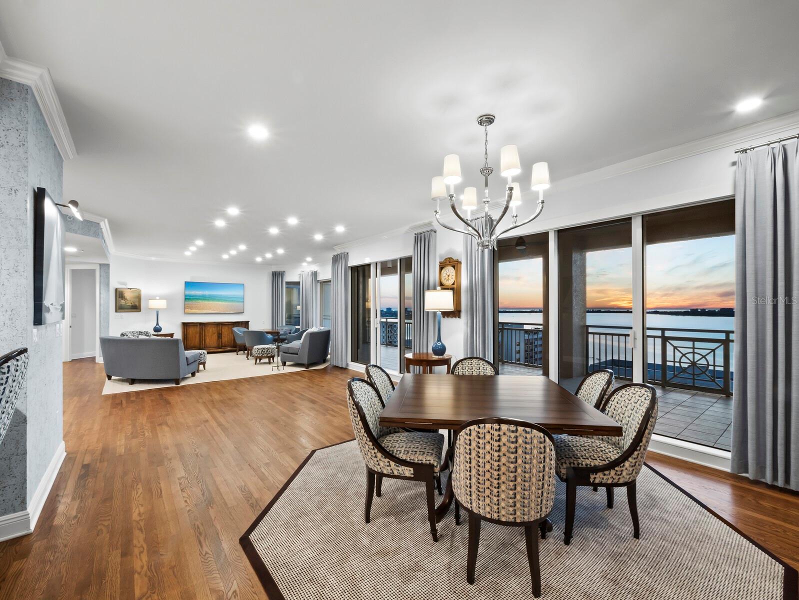 THE TOWER RESIDENCES - Residential