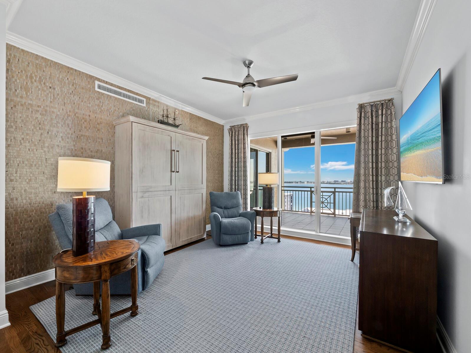 THE TOWER RESIDENCES - Residential