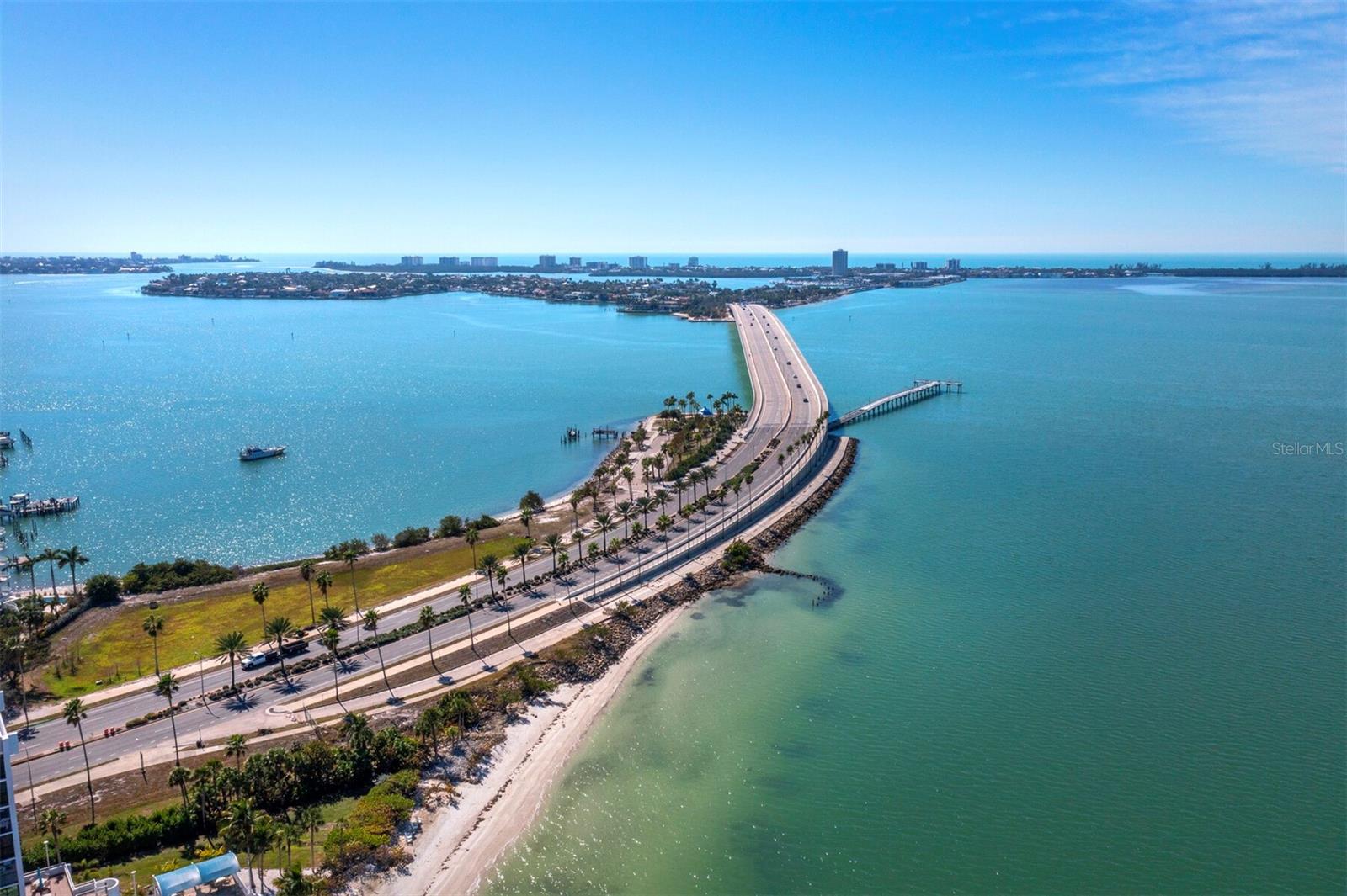 THE TOWER RESIDENCES - Residential