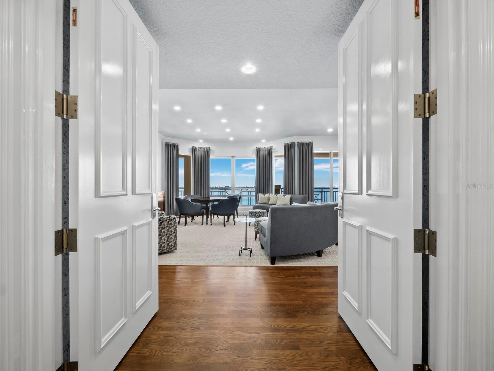 35 WATERGATE DRIVE 1403