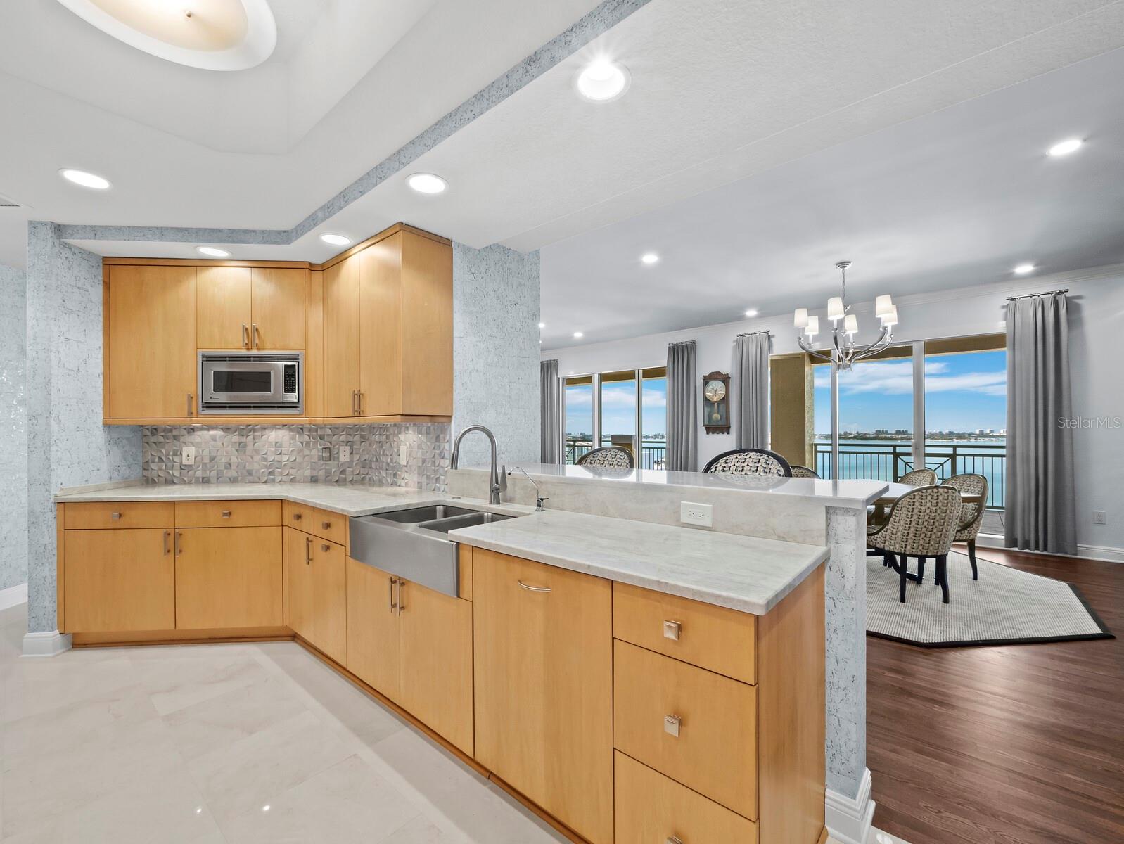 THE TOWER RESIDENCES - Residential