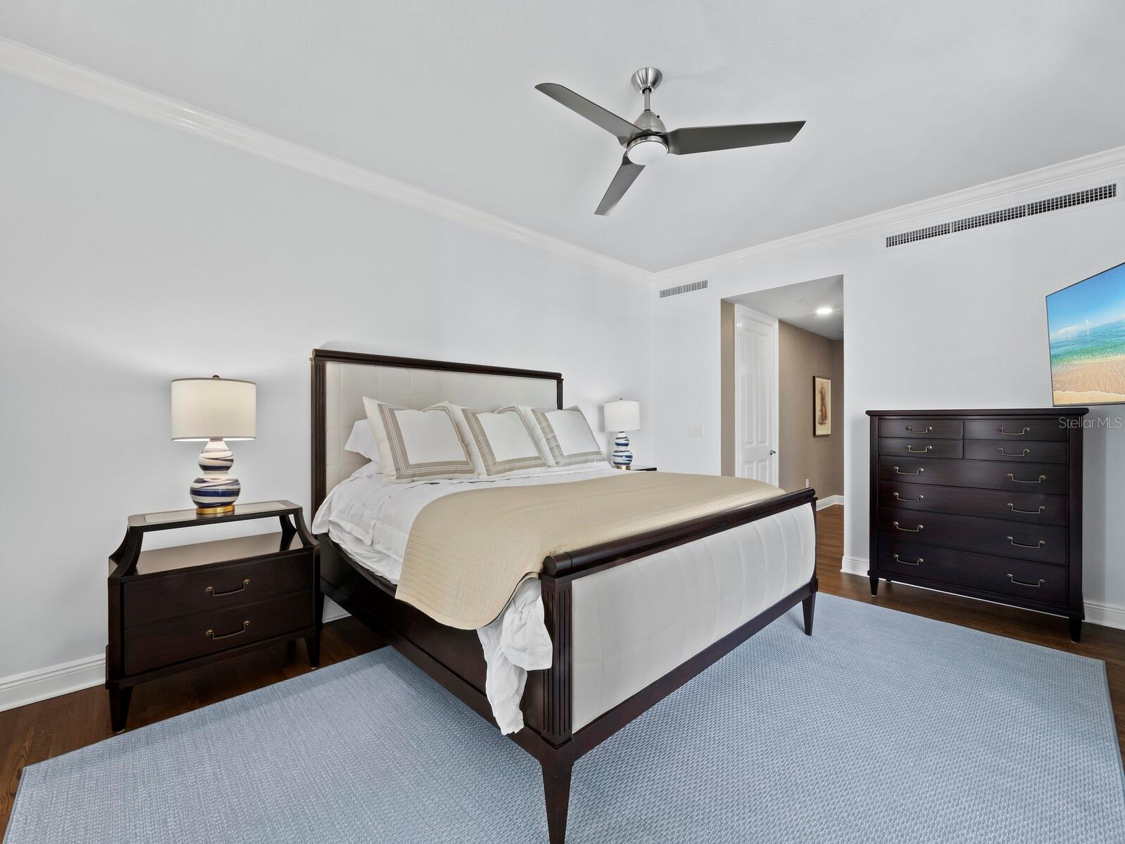 THE TOWER RESIDENCES - Residential