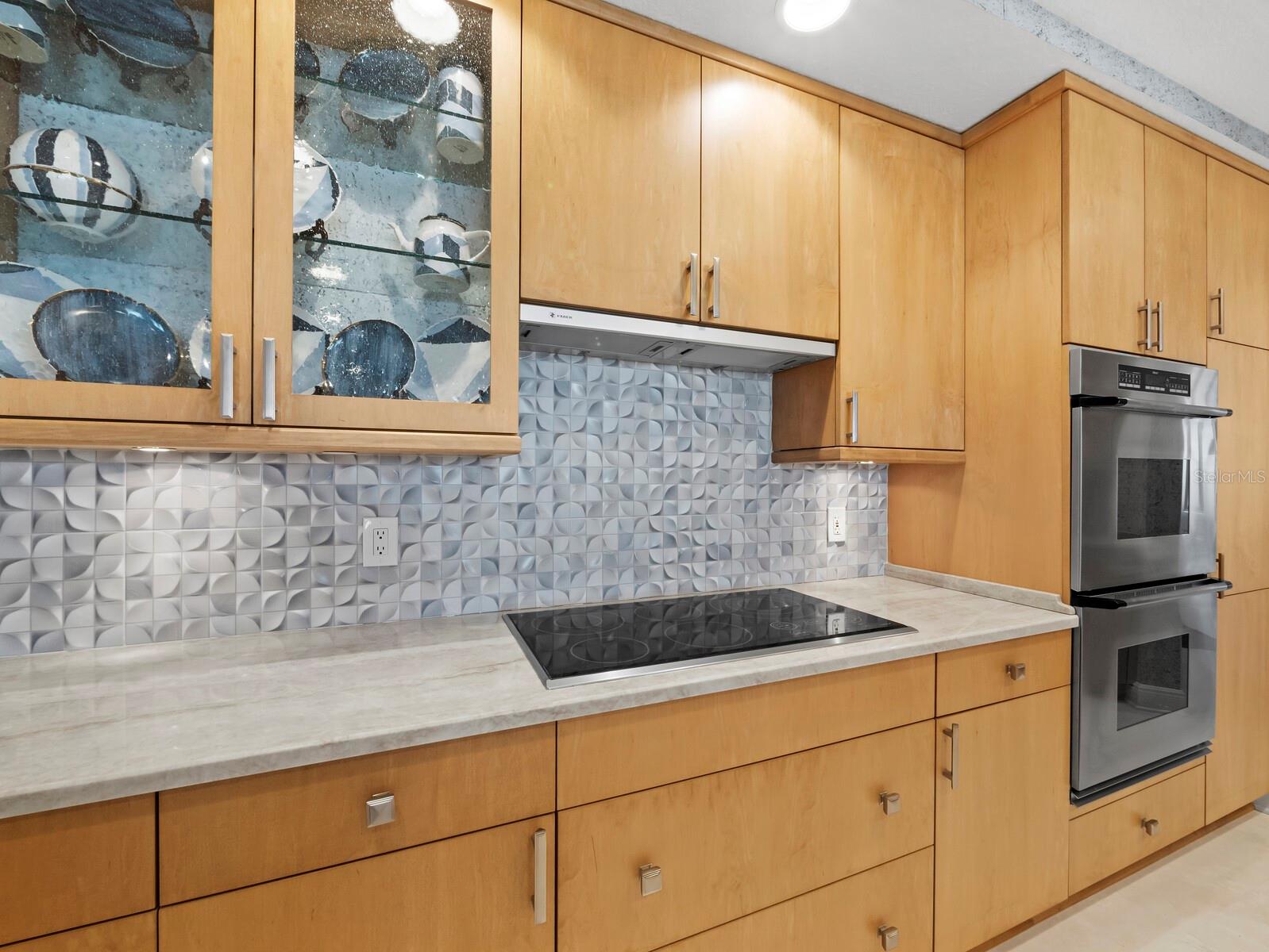 THE TOWER RESIDENCES - Residential