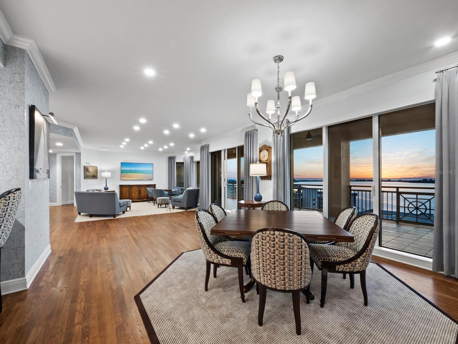 THE TOWER RESIDENCES - Residential