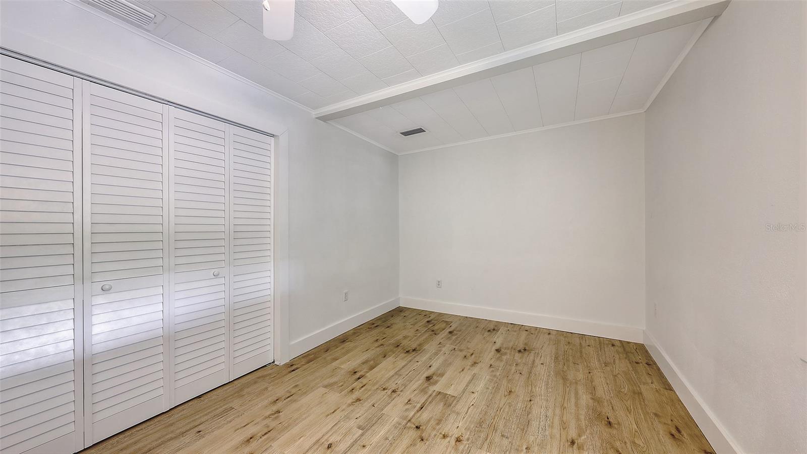 MARINELAND - Residential Lease