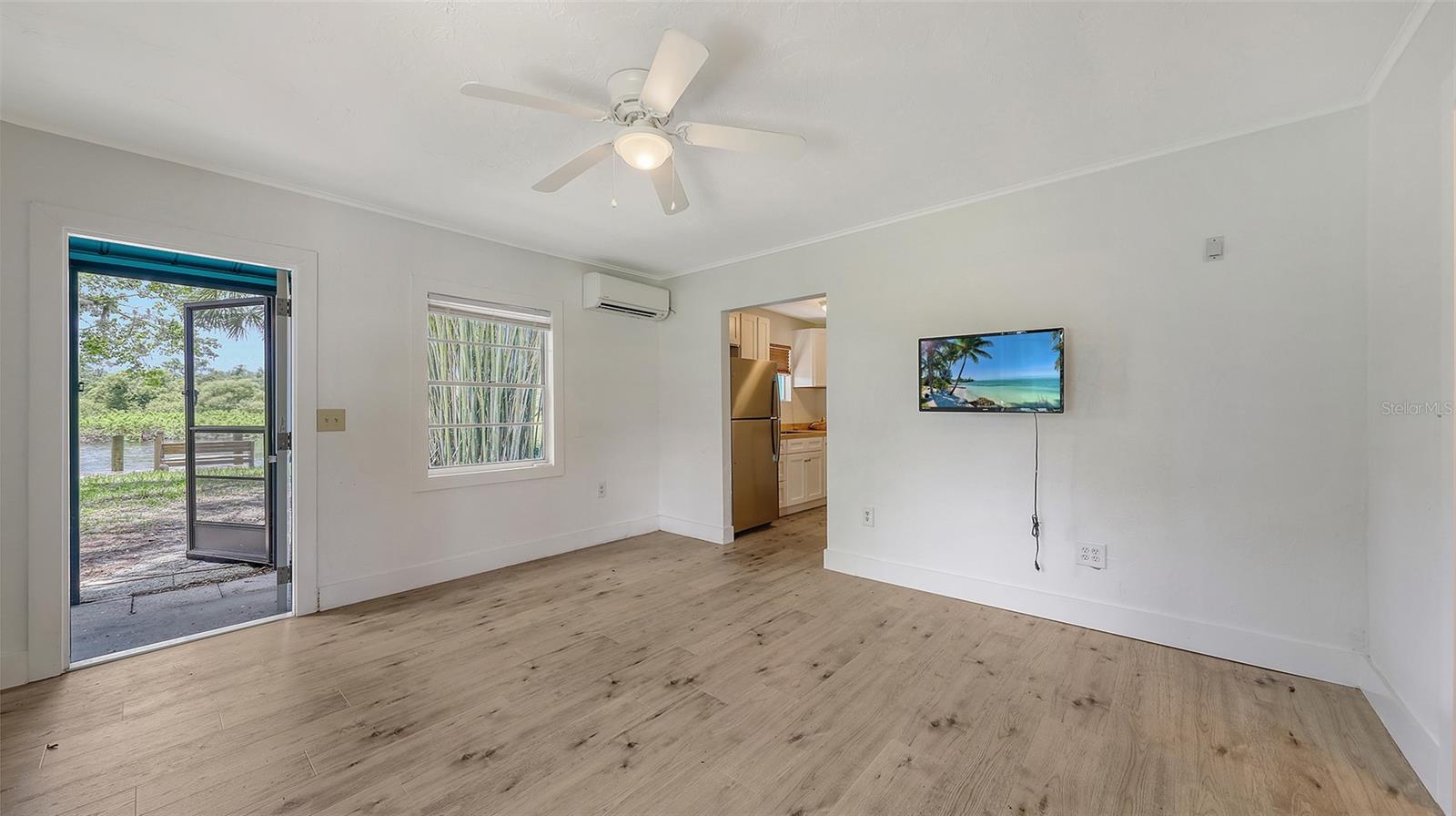MARINELAND - Residential Lease