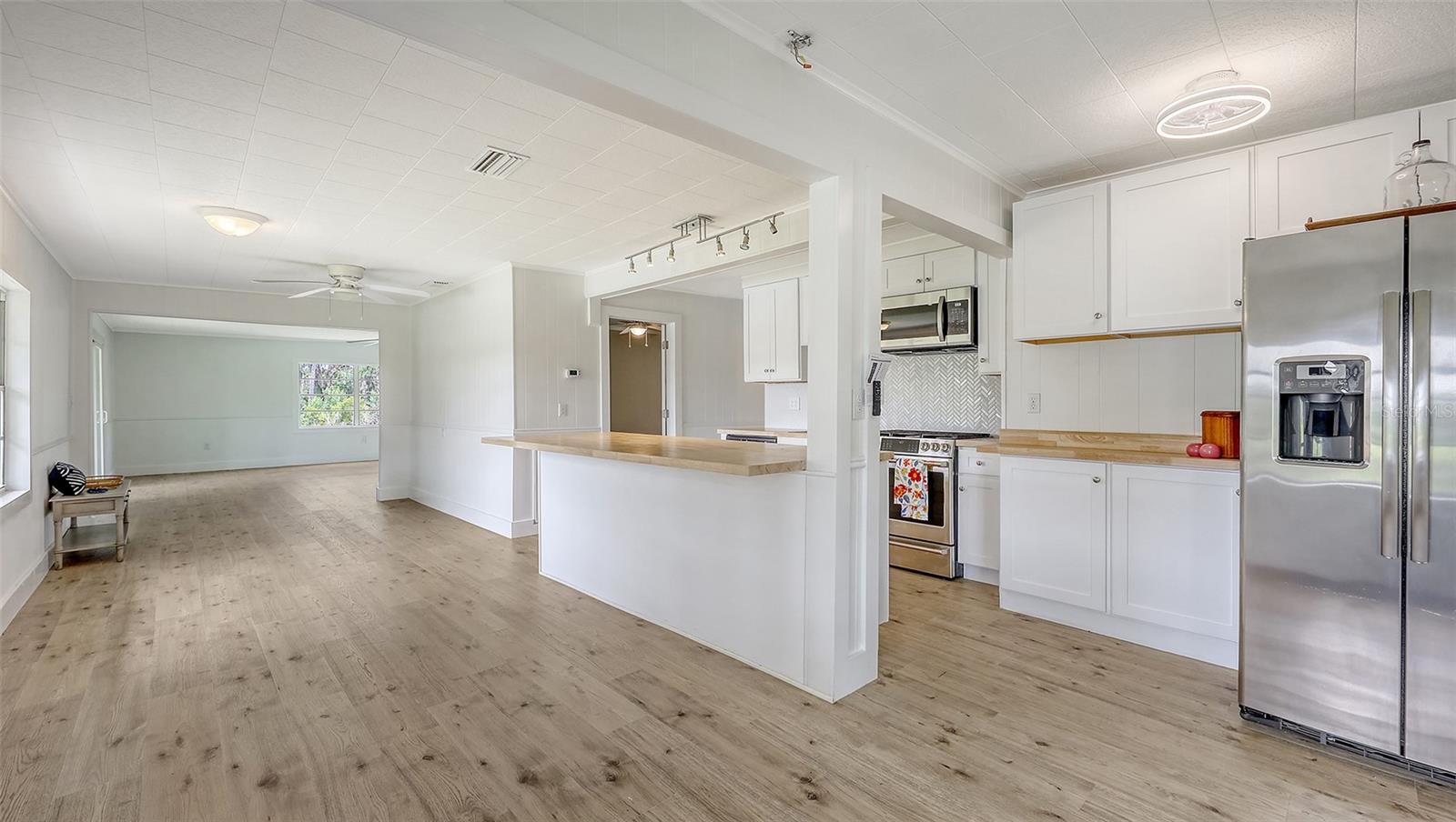MARINELAND - Residential Lease